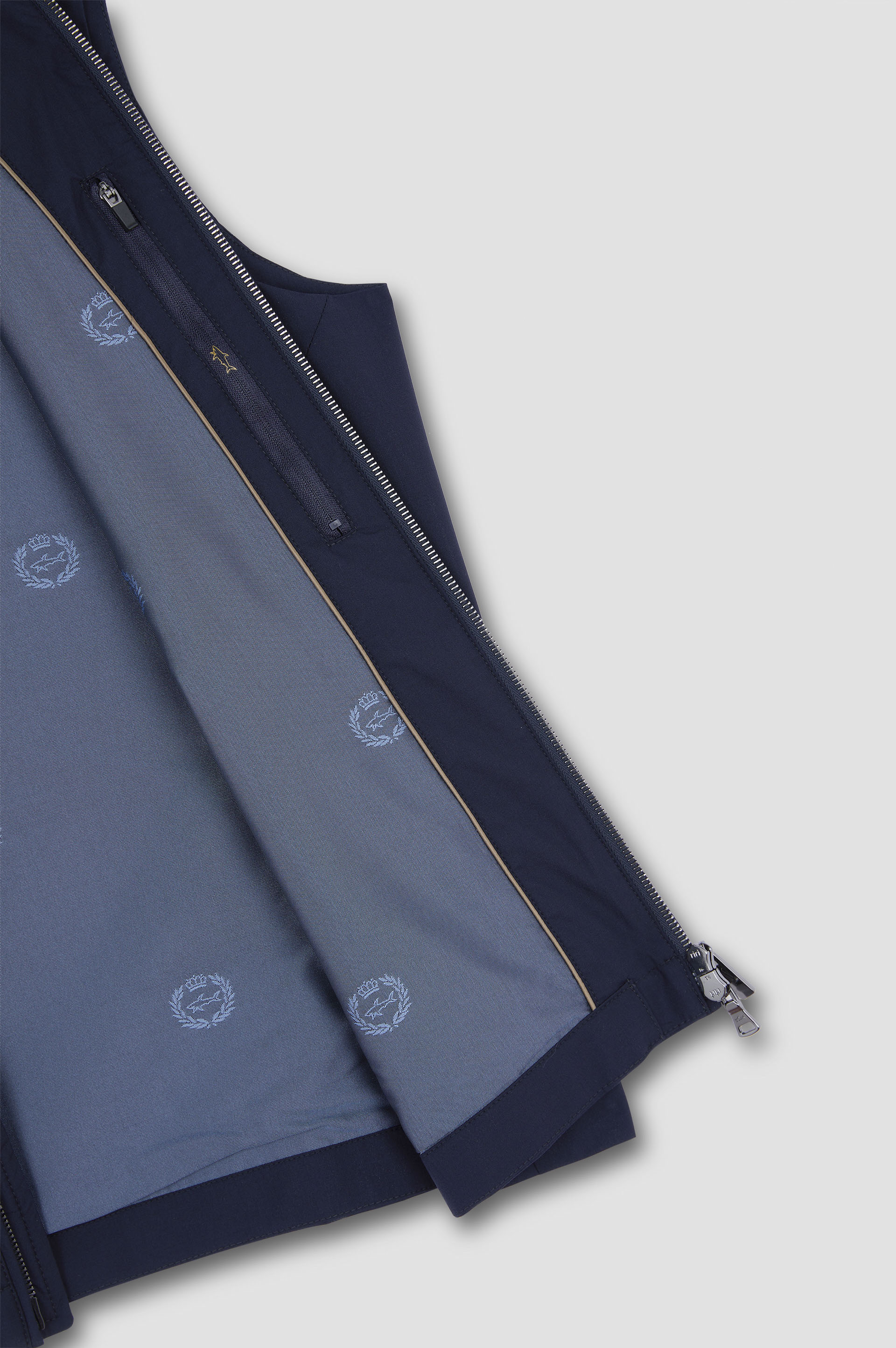 Wool and silk Vest image number 8