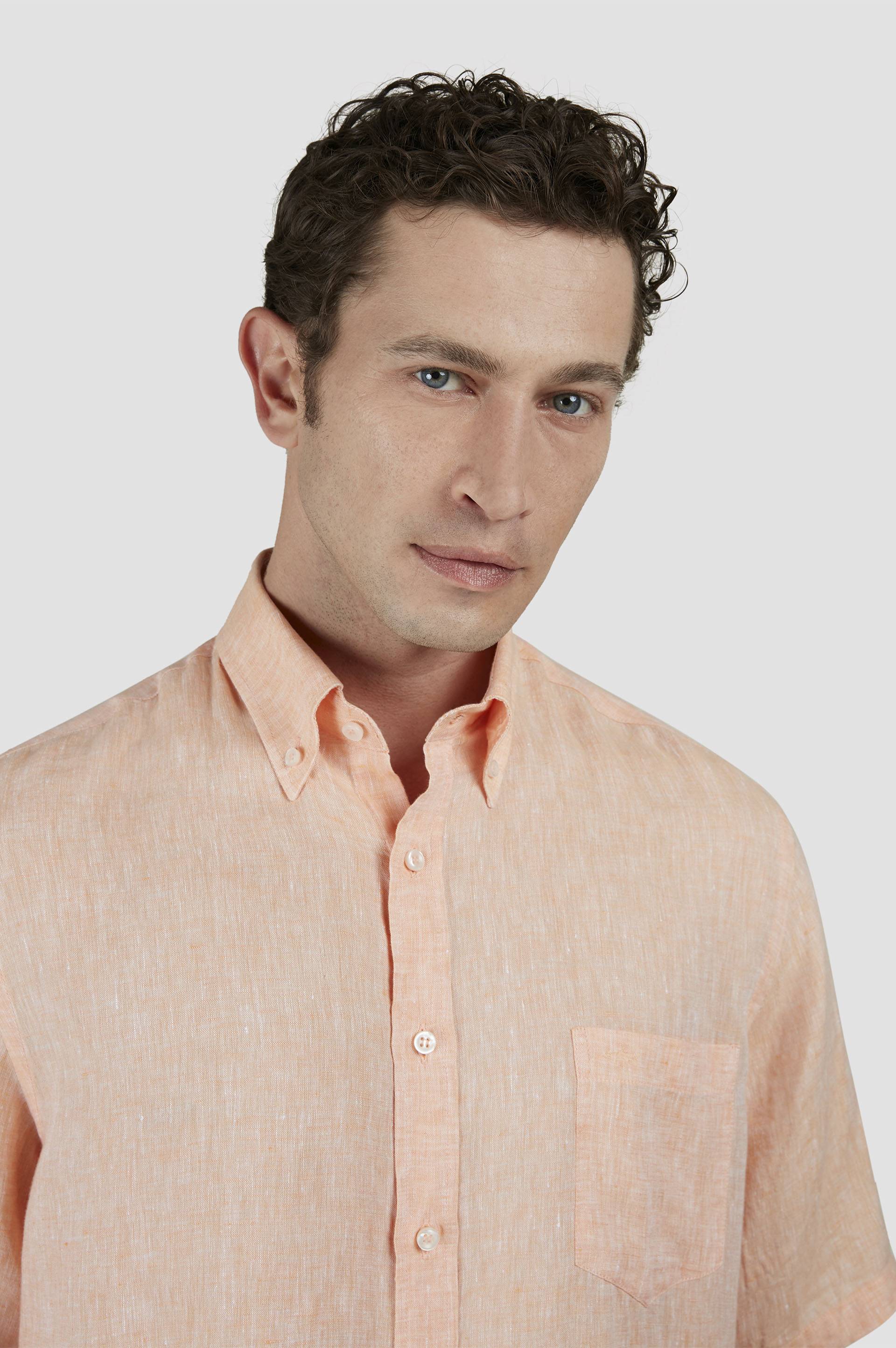 Short-sleeved linen shirt image number 4
