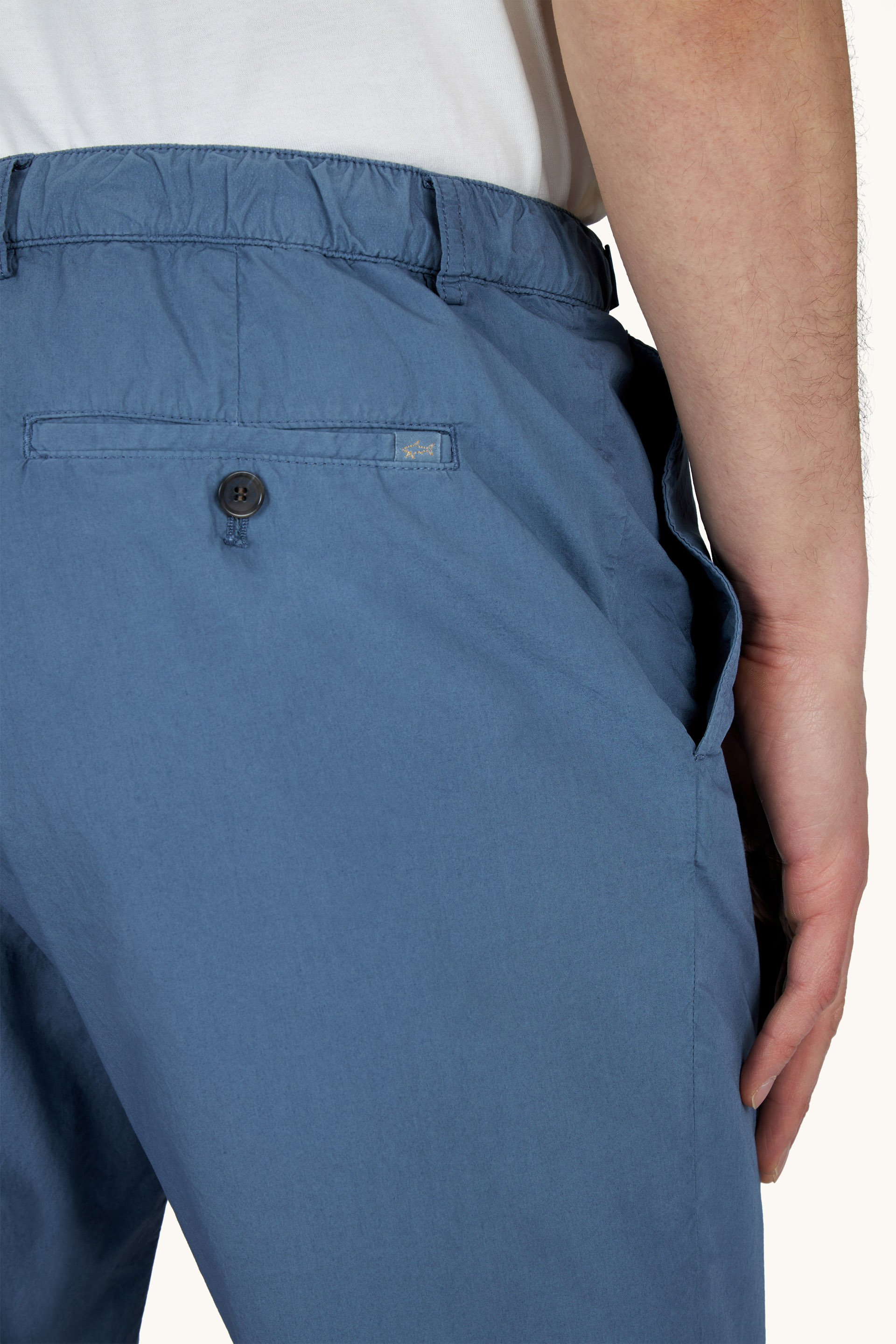 Bermuda in cotone Ultralight Popeline con coulisse image number 4