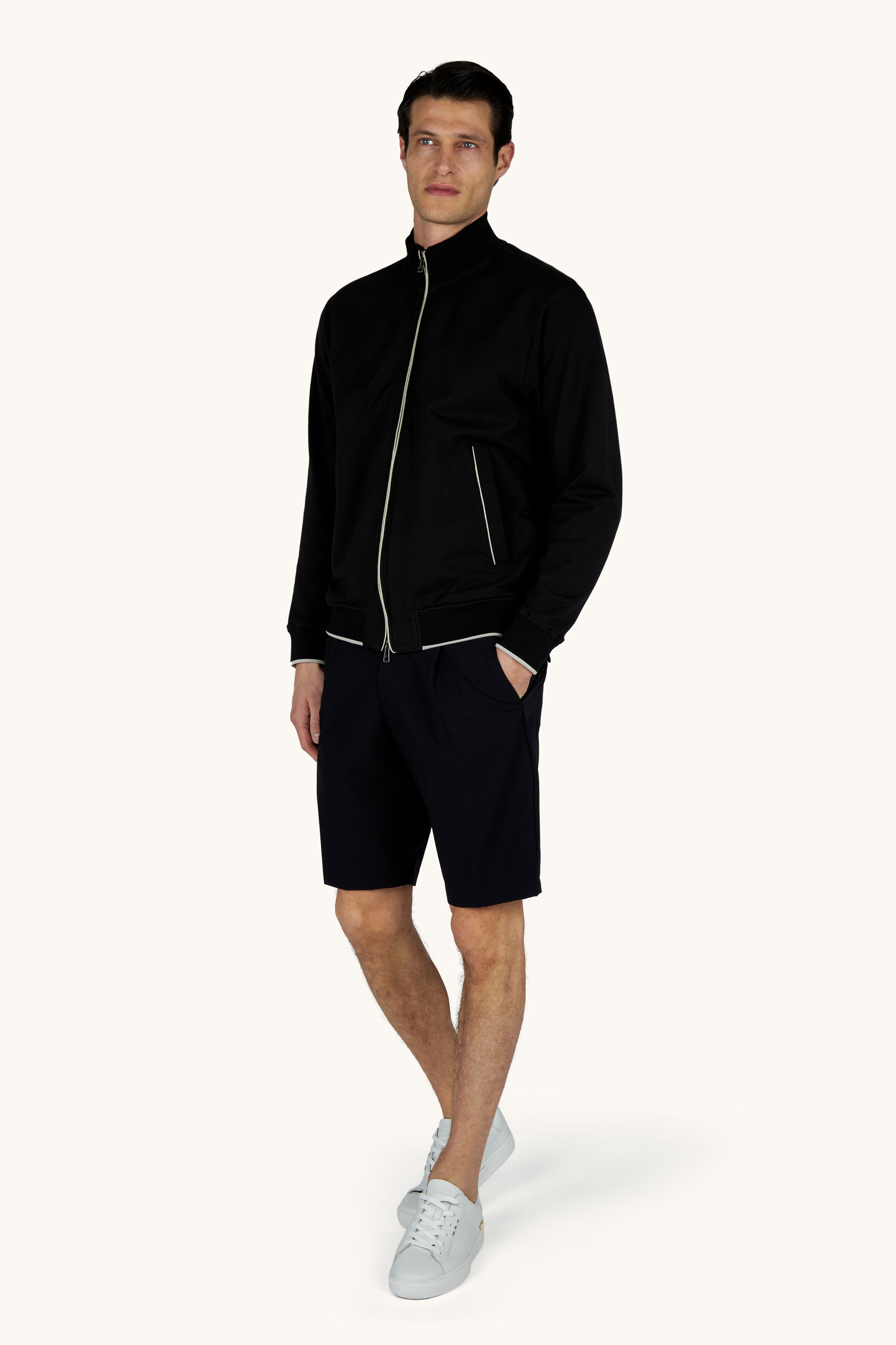 Dynamic bermuda shorts image number 6