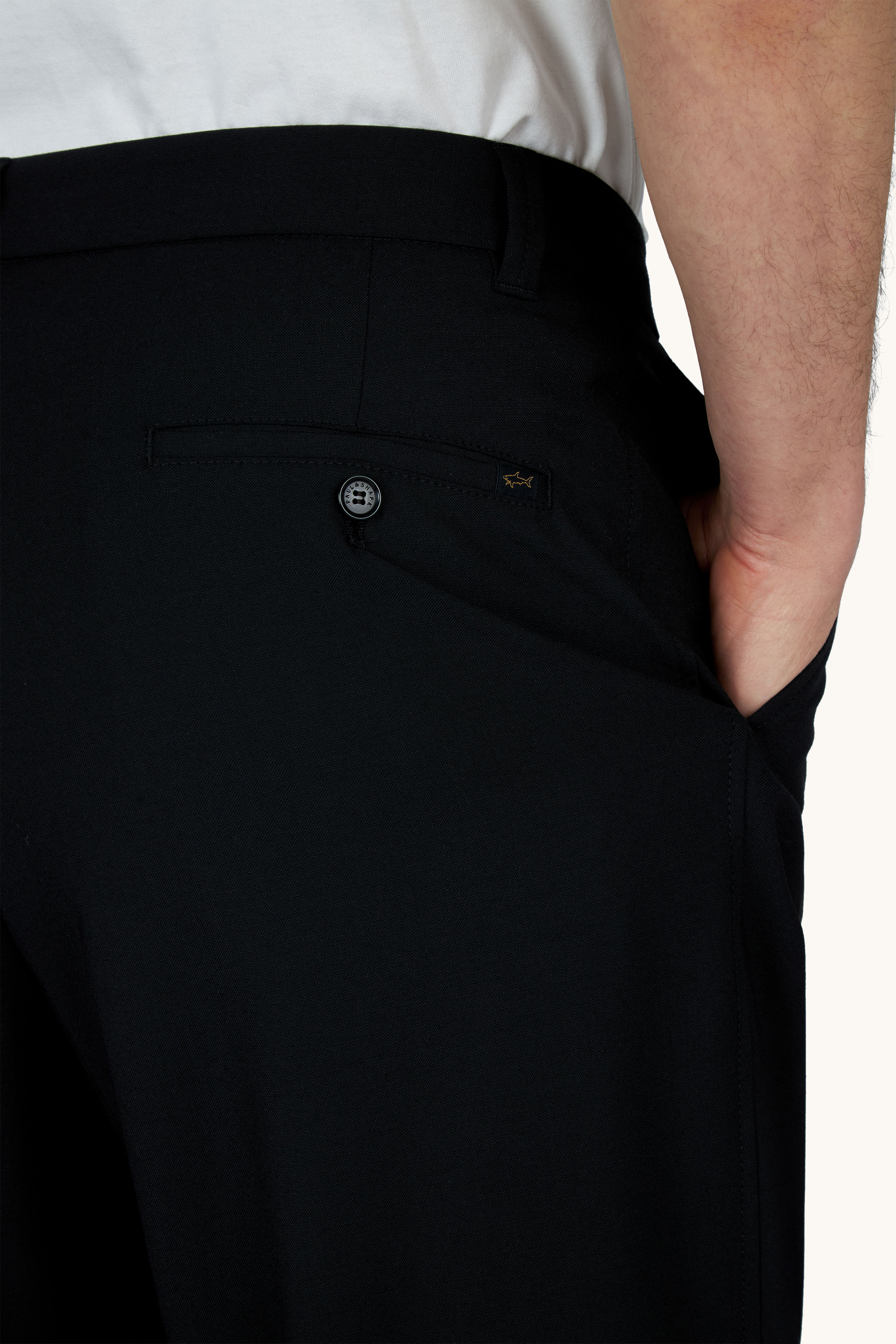 Como trousers in tech wool image number 4