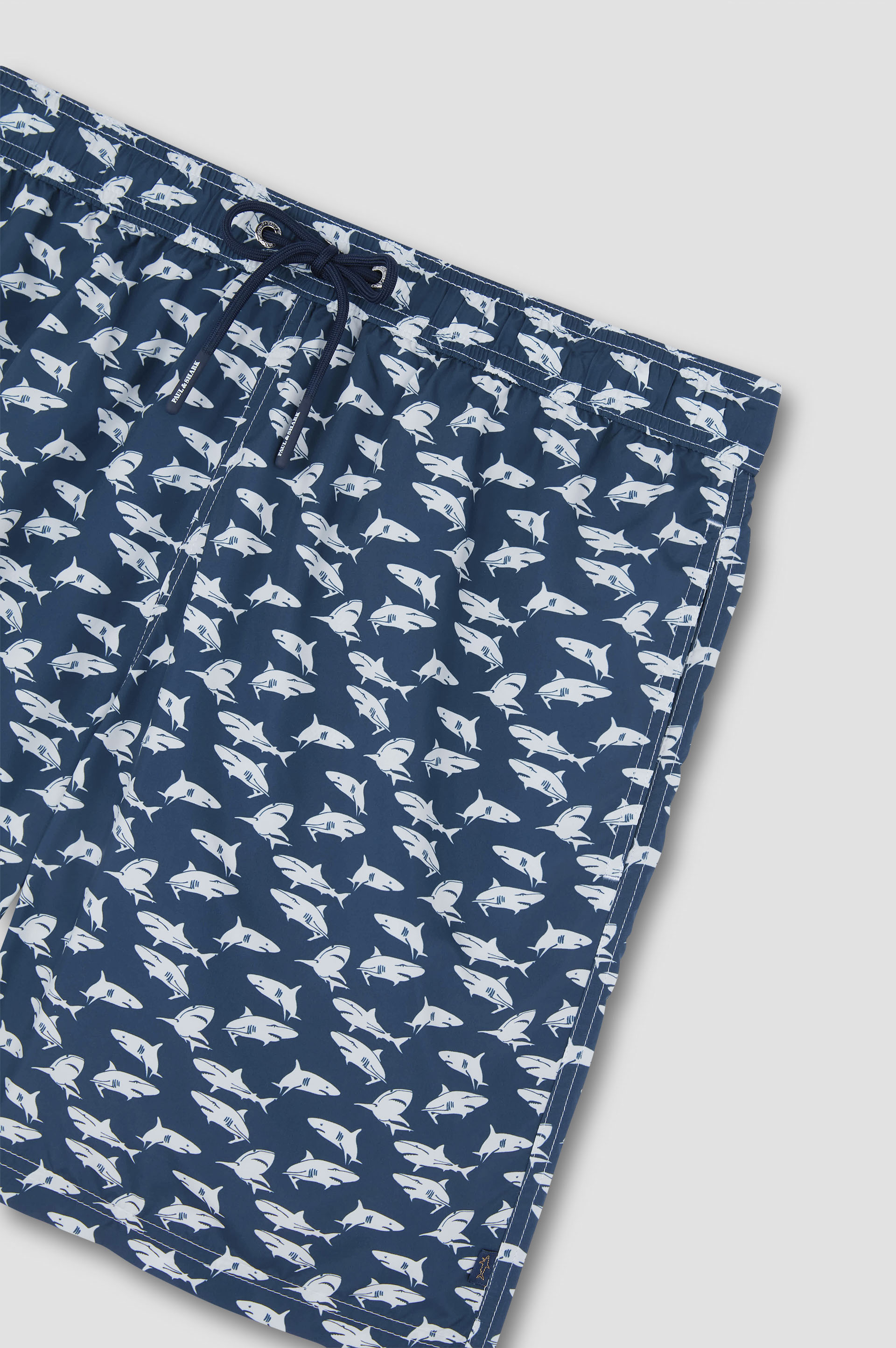 Bañador con estampado de tiburones integral image number 5