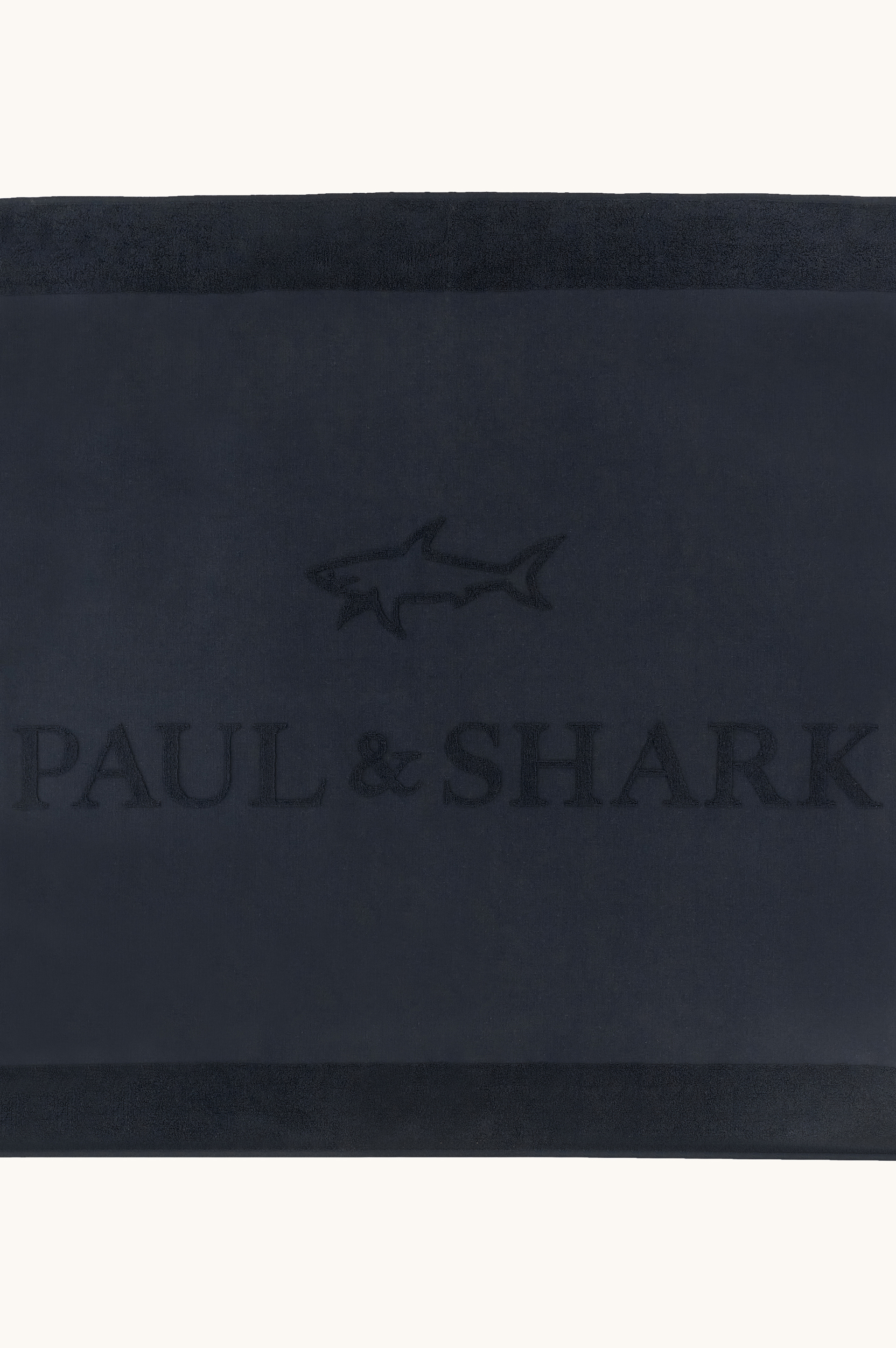 منشفة شاطئ بشعار جاكار image number 4