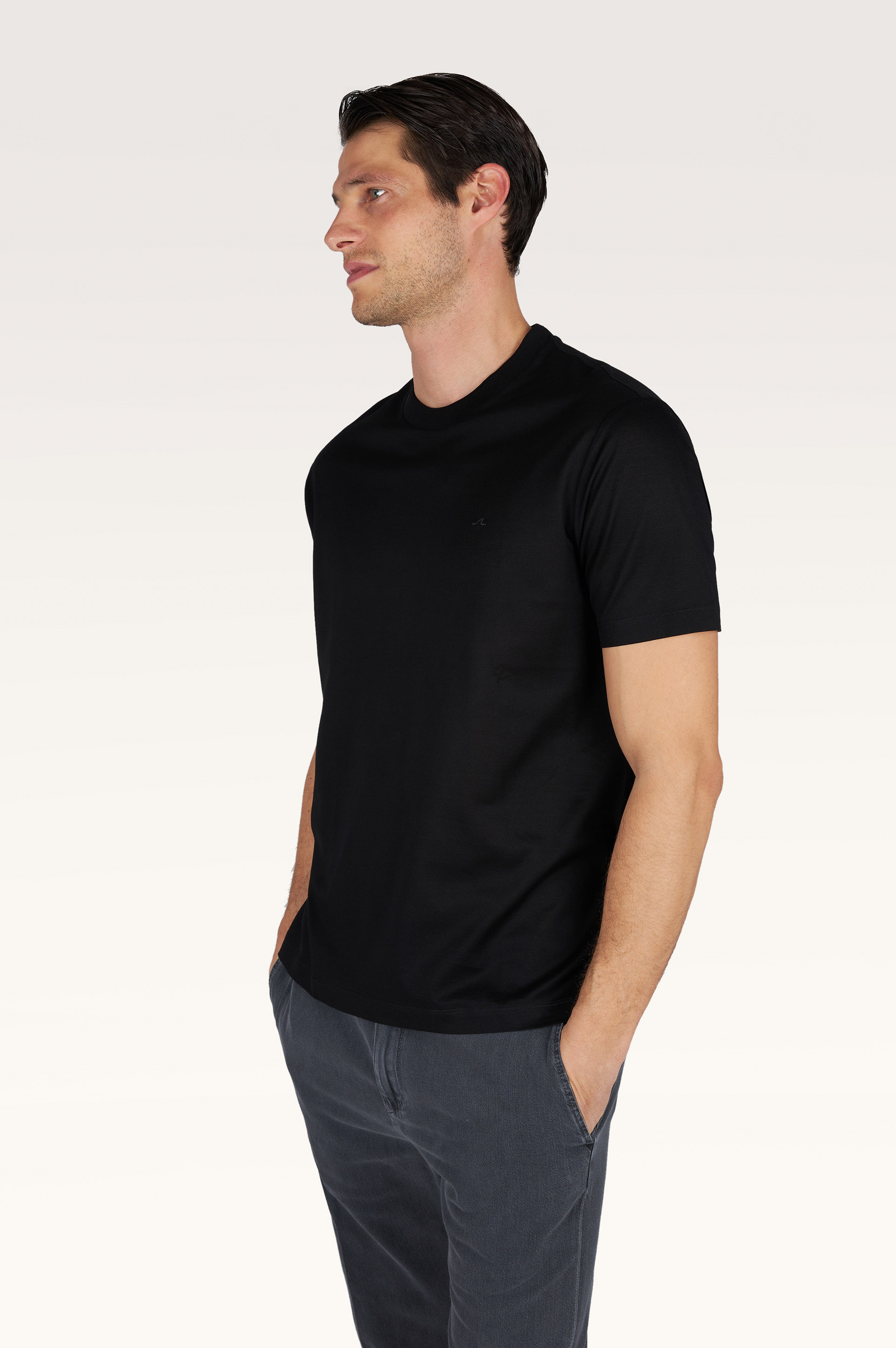 Fine piqu&eacute; cotton T-shirt image number 0