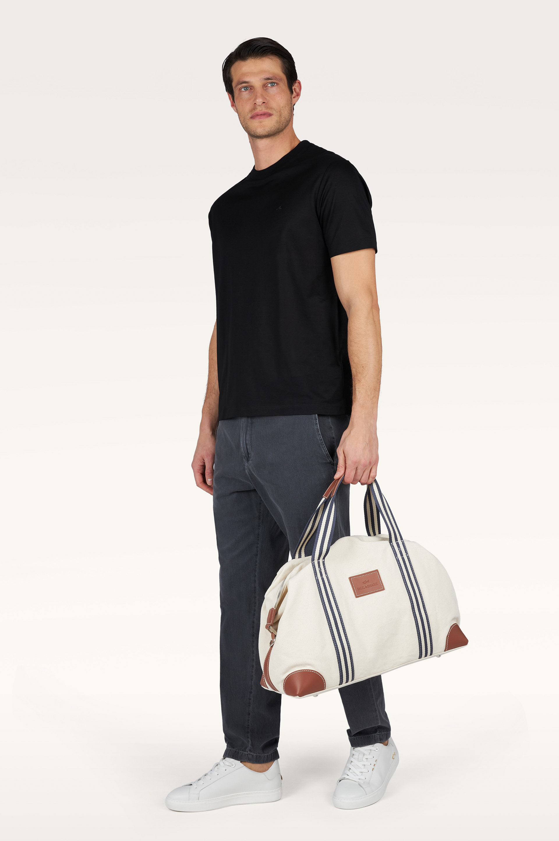 Fine piqu&eacute; cotton T-shirt image number 1