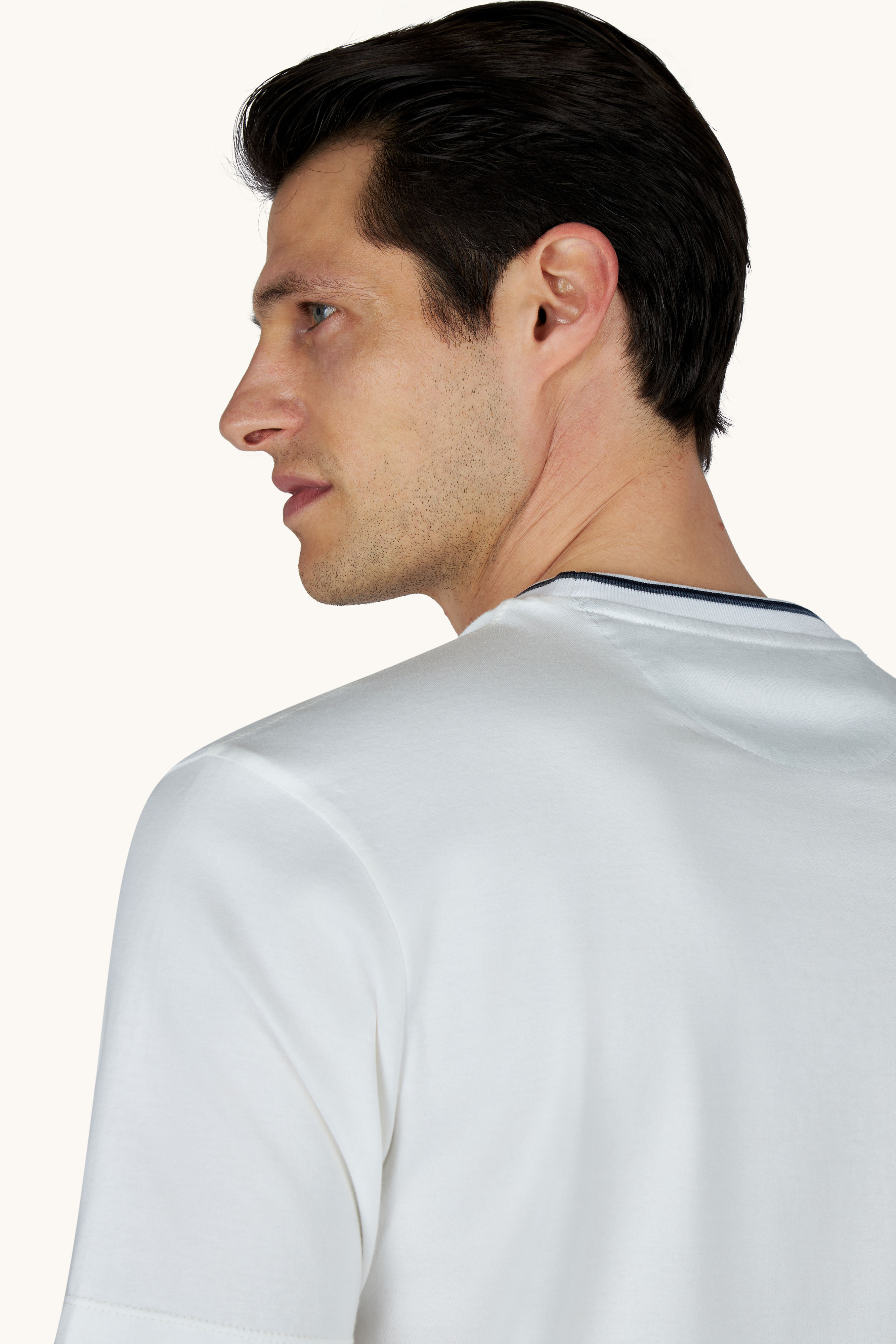 Cotton jersey T-Shirt with Shark print image number 4