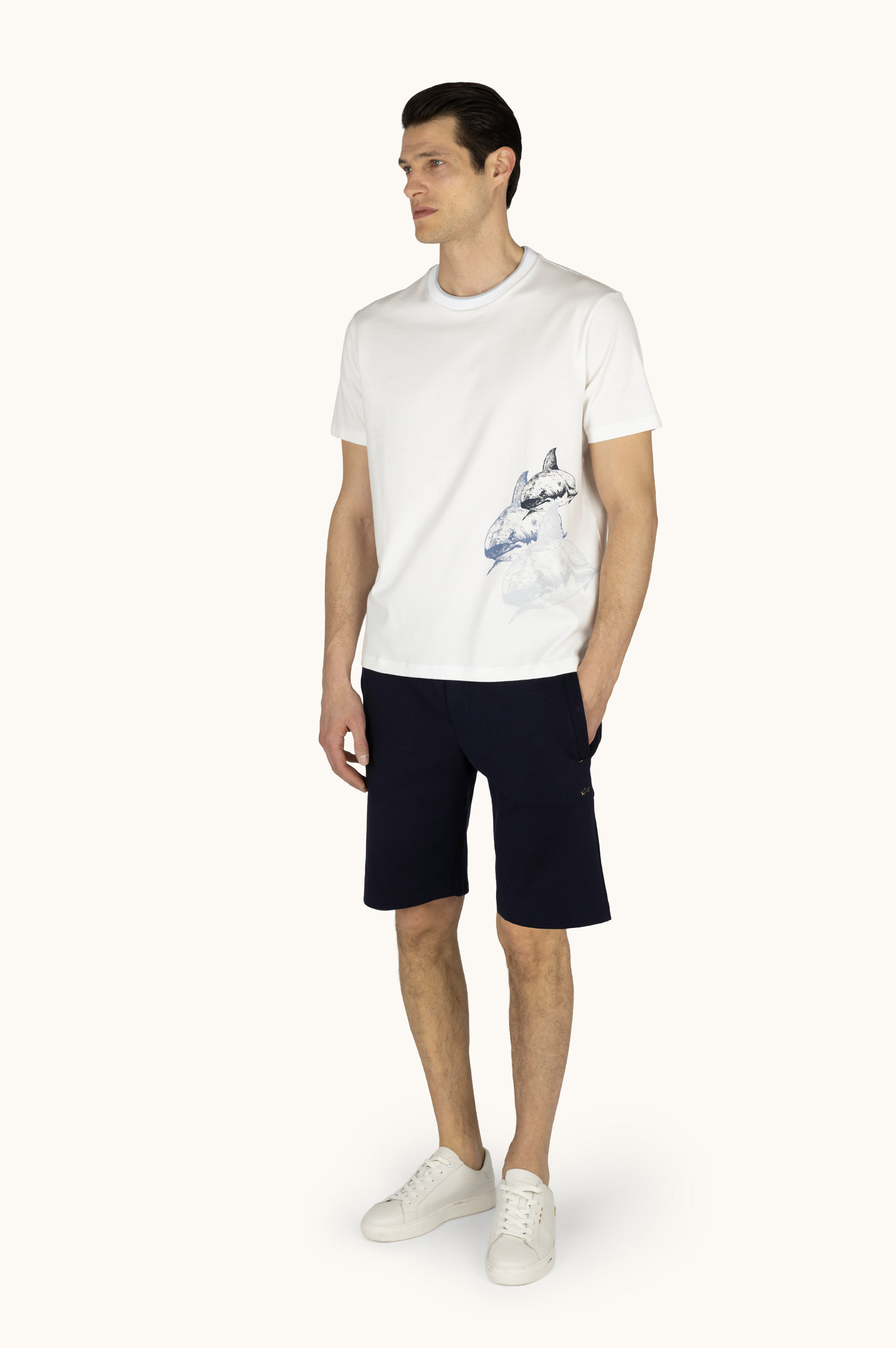 تي شيرت من جيرسي قطن مع طبعة شارك image number 0