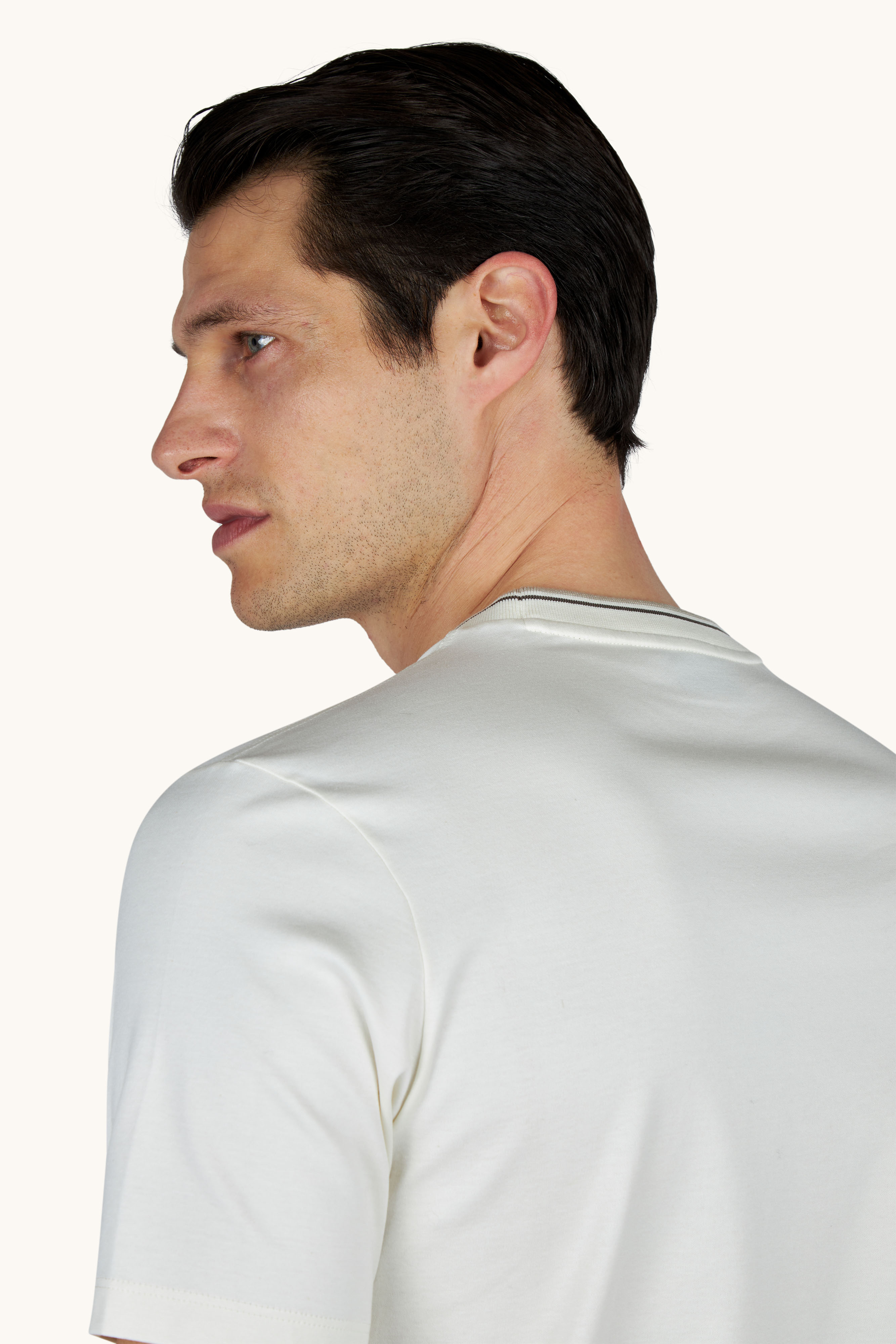 Aqua touch cotton T-Shirt with heraldic embroidery image number 4