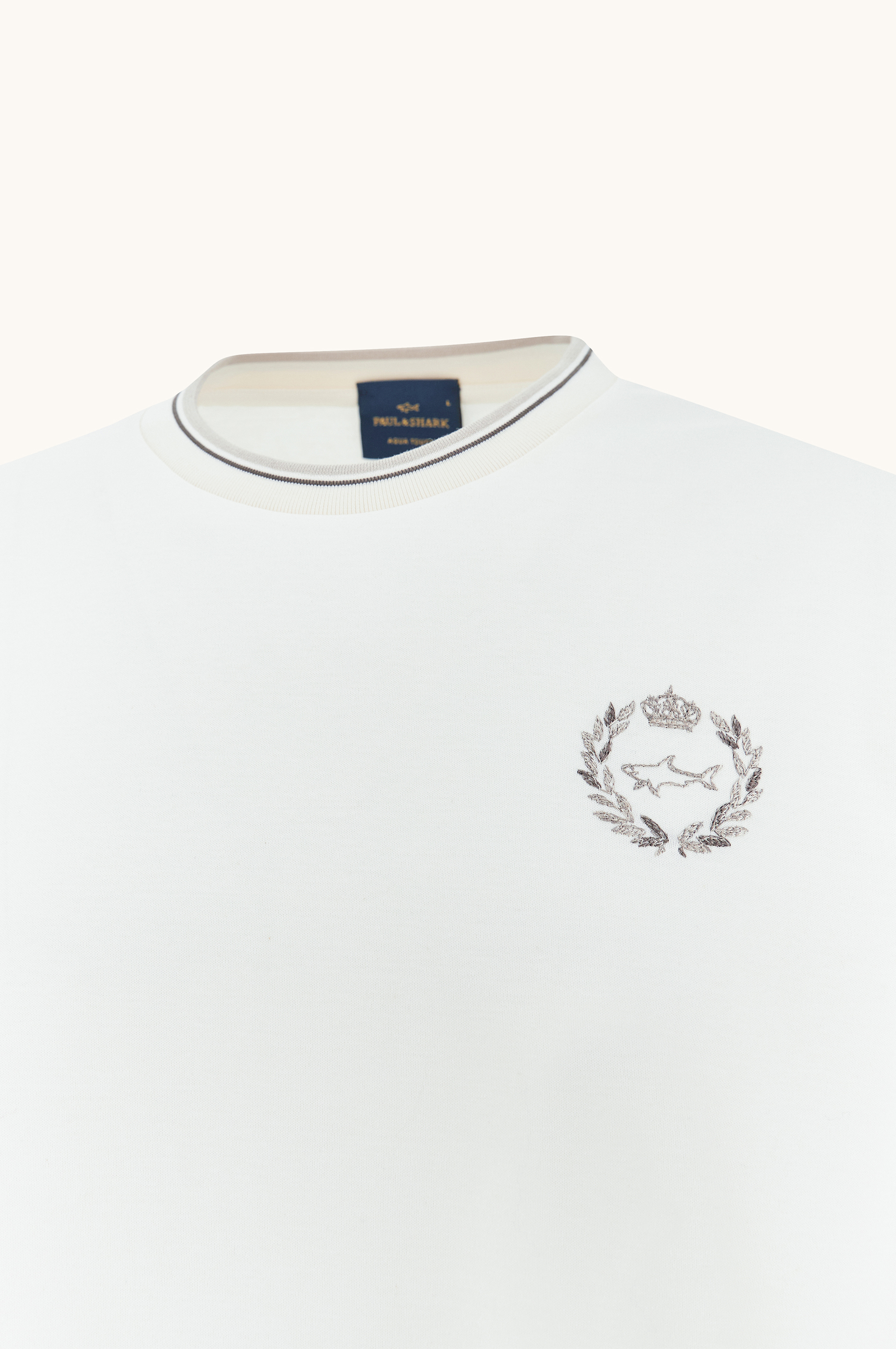 T-shirt en coton Aqua touch avec broderie h&eacute;raldique image number 1