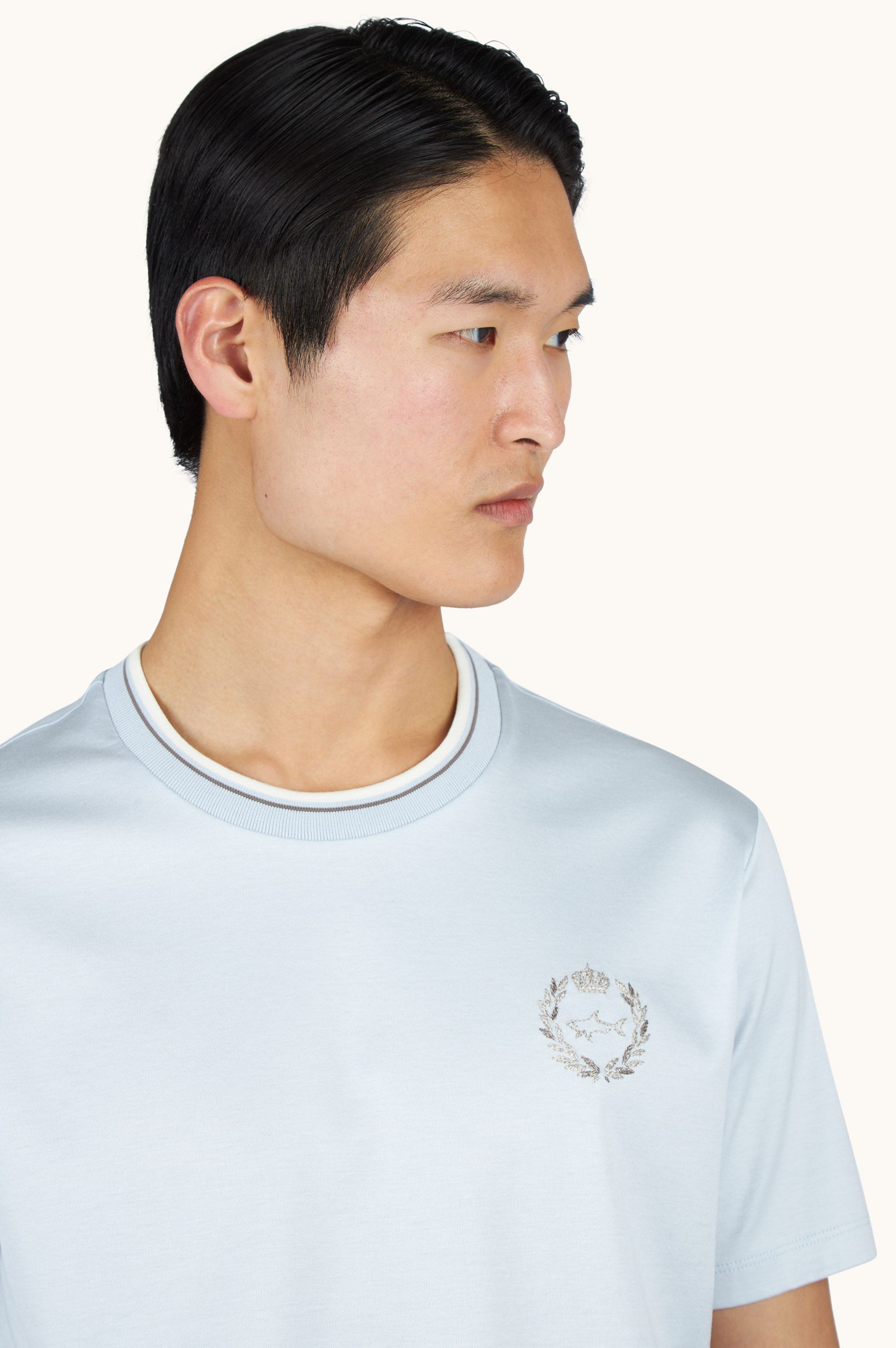 Aqua touch cotton T-Shirt with heraldic embroidery image number 3