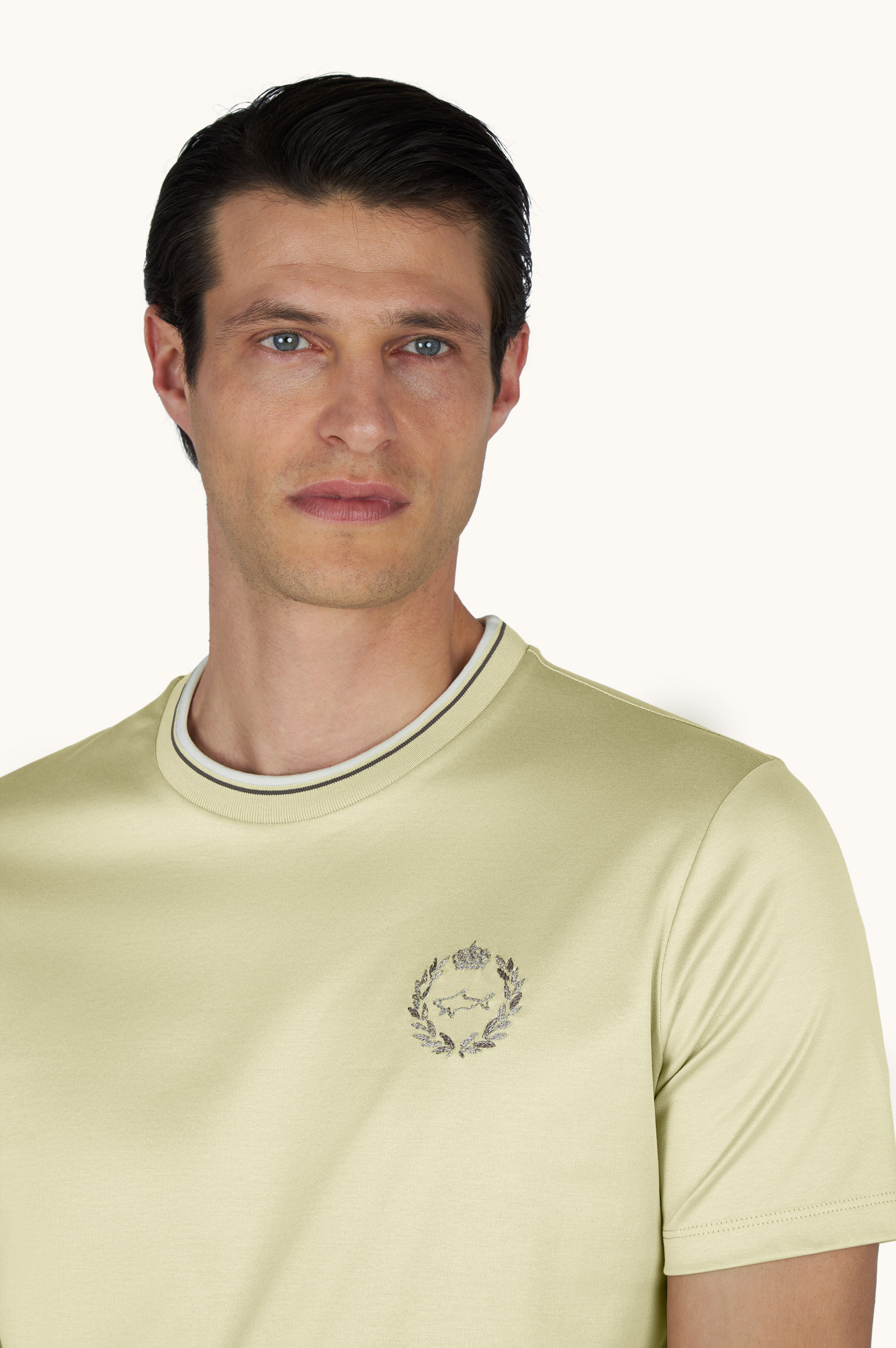 Aqua touch cotton T-Shirt with heraldic embroidery image number 4