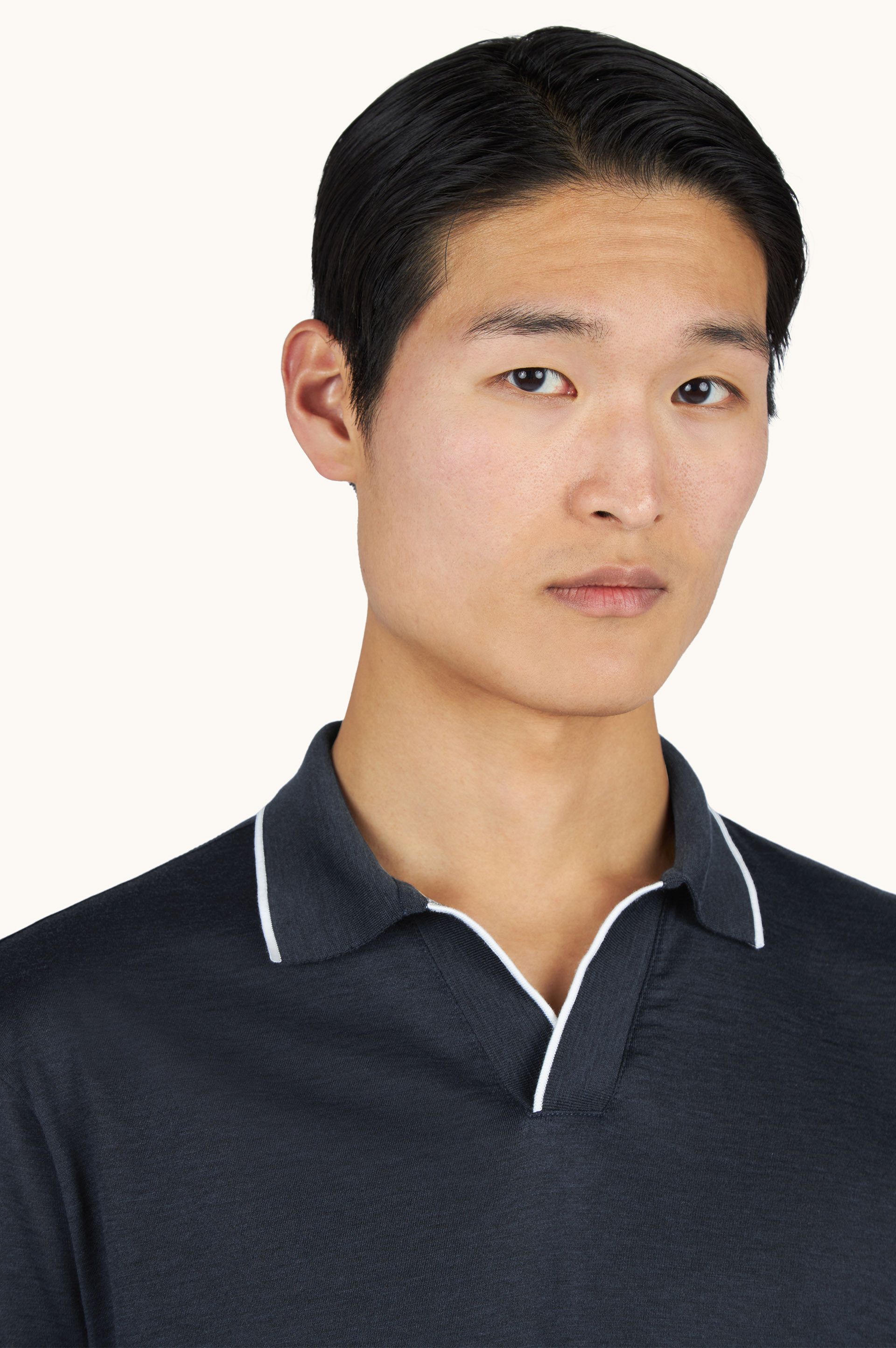 Open collar polo in cotton and silk image number 4