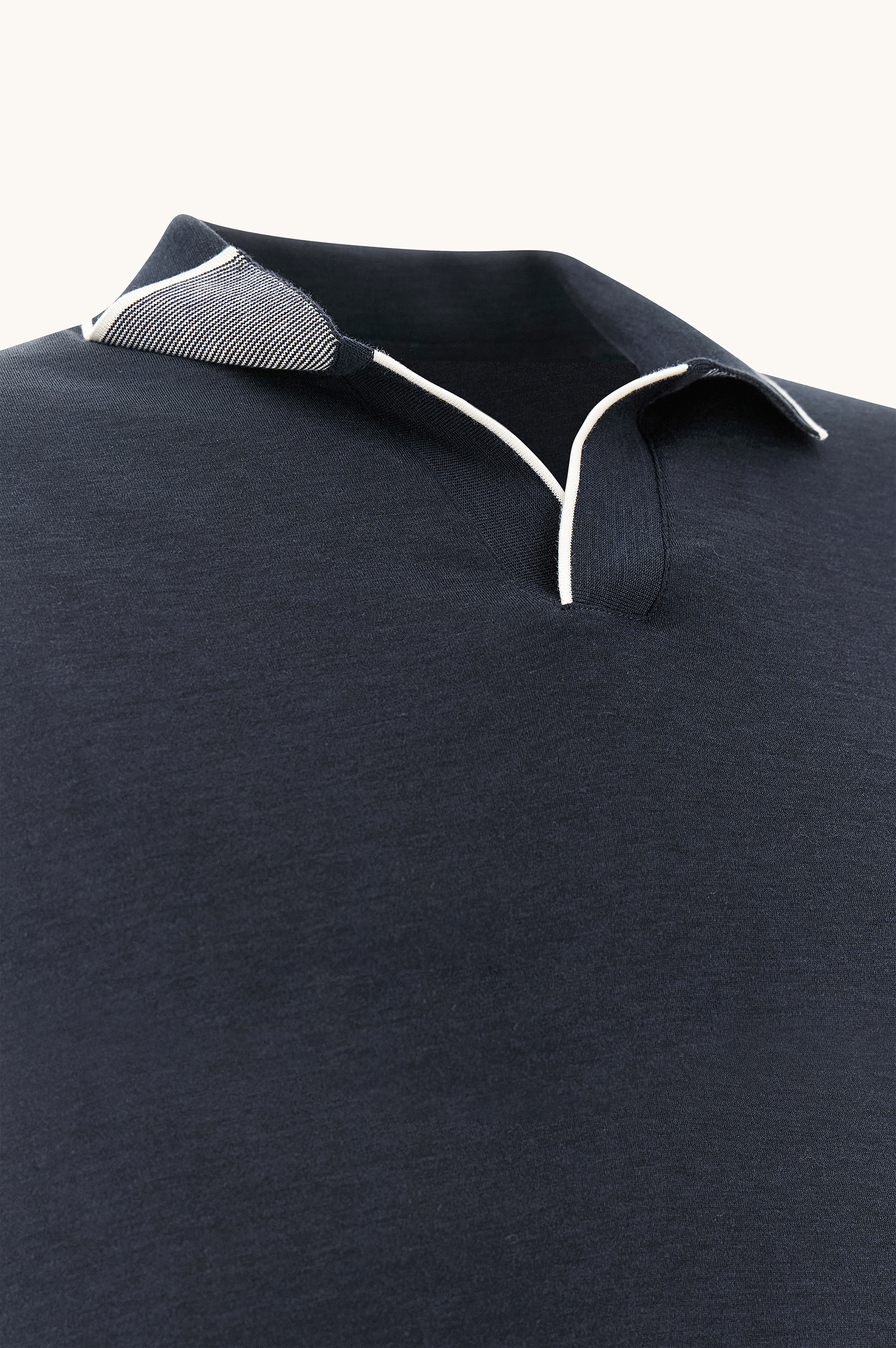 Polo de algod&oacute;n y seda con cuello abierto image number 1