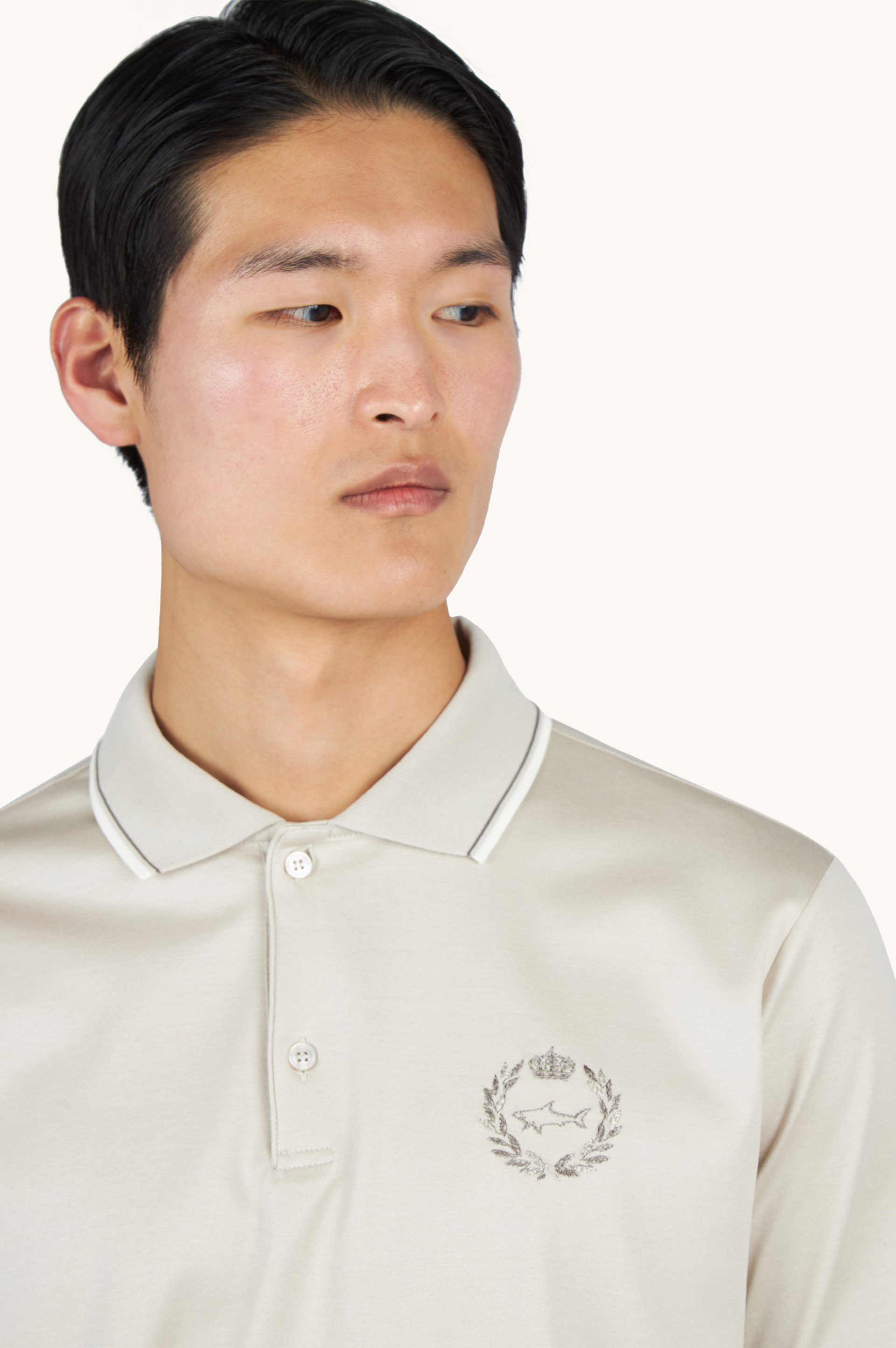 Polo de algod&oacute;n Aqua Touch con bordado her&aacute;ldico image number 4