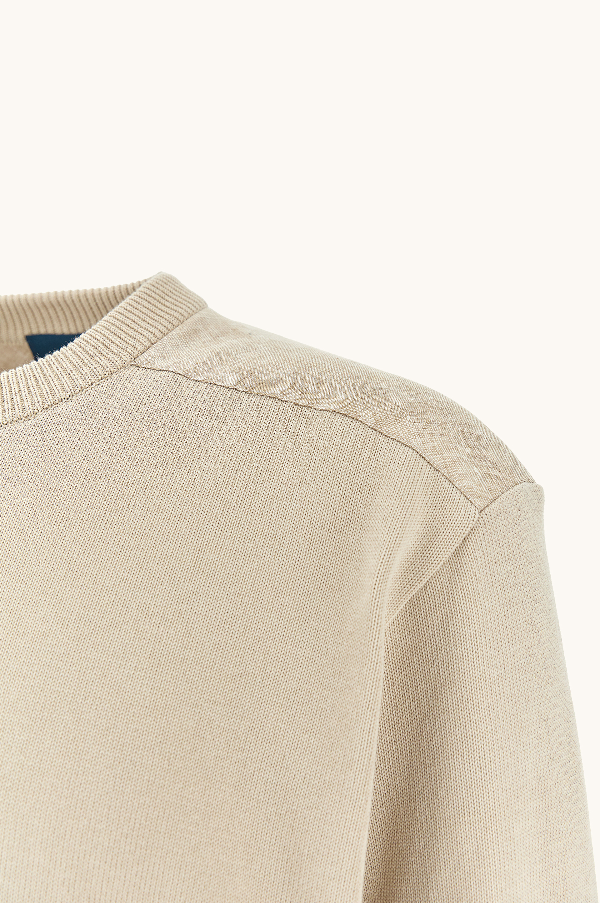 Crew‑neck sweater in Fresco cotton with linen details image number 7