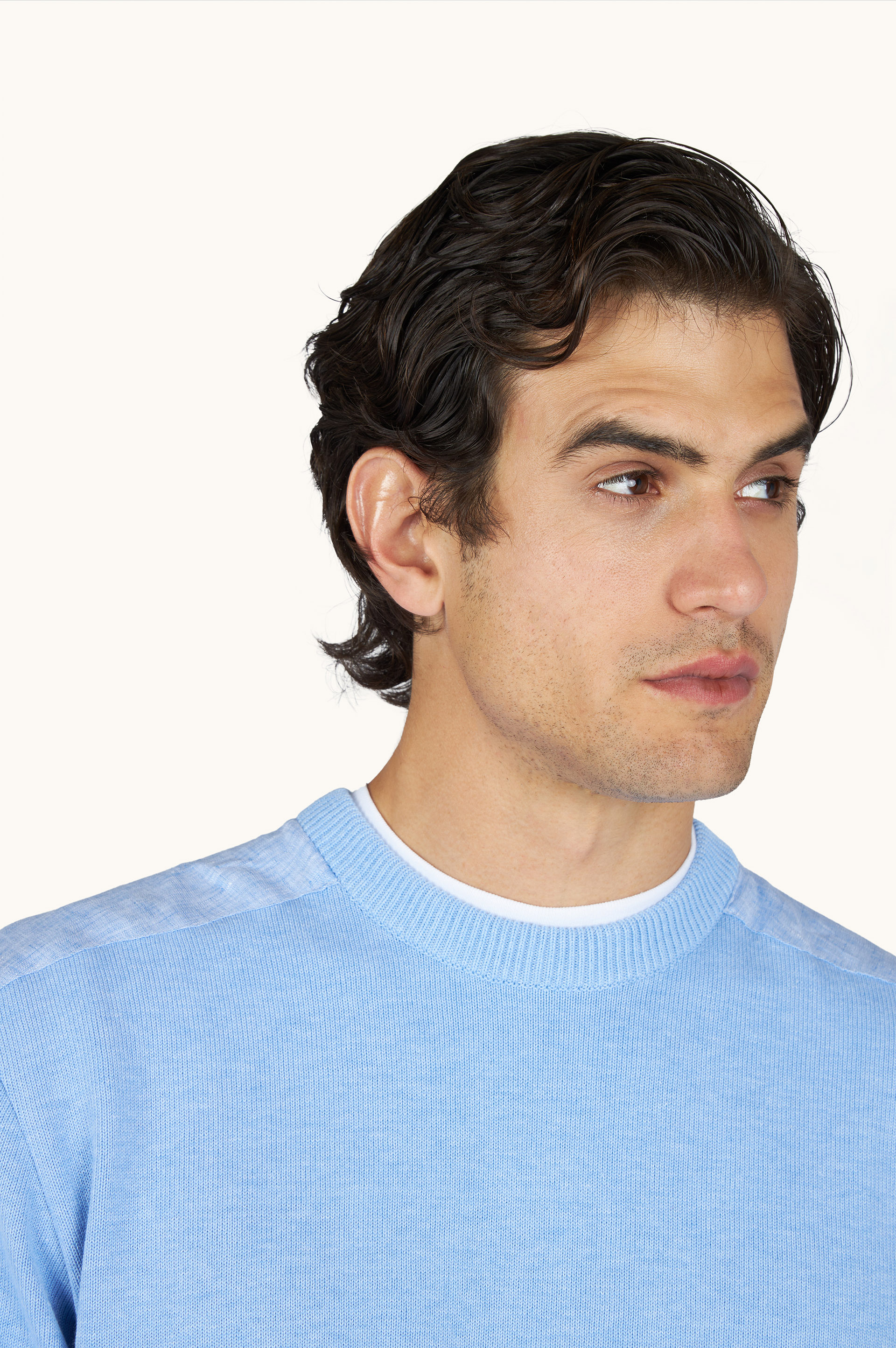 Pull &agrave; col rond en coton Fresco avec d&eacute;tails en lin image number 4