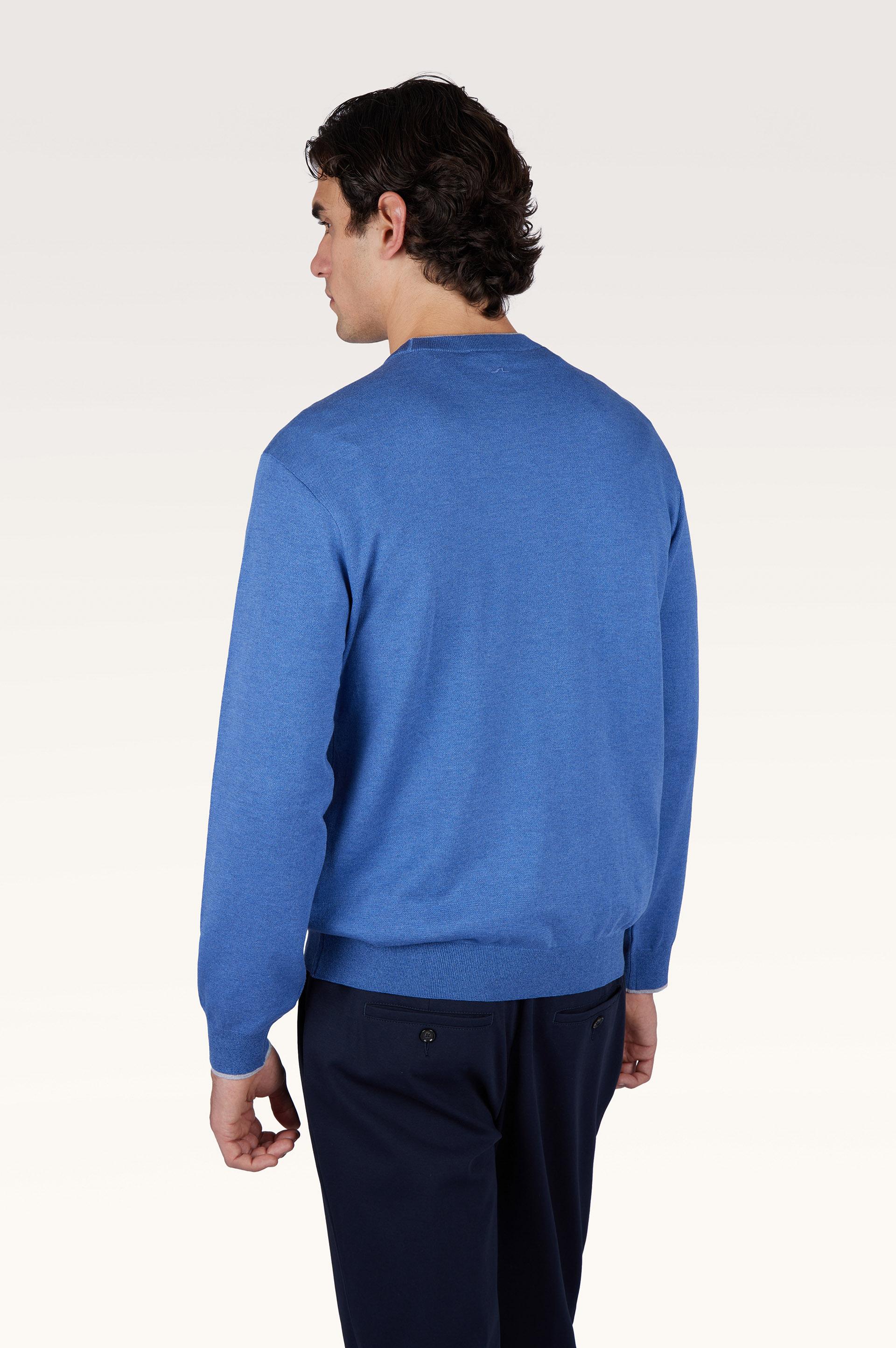Rundhals-Pullover aus Seide und Baumwolle mit Aqualeather-Suede-Details image number 2