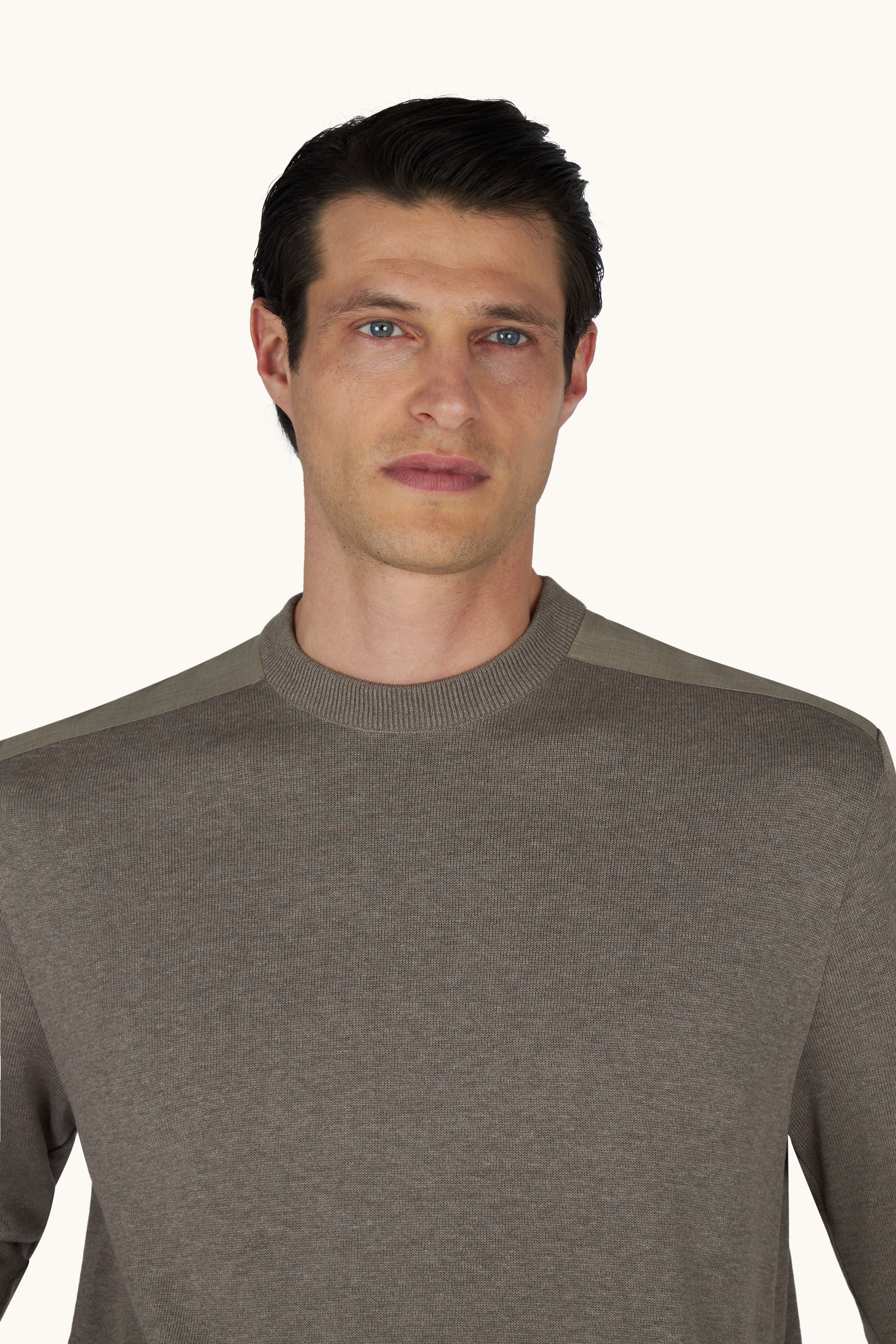 Rundhals-Pullover aus Seide und Baumwolle mit Details aus Wolle und Seide image number 4