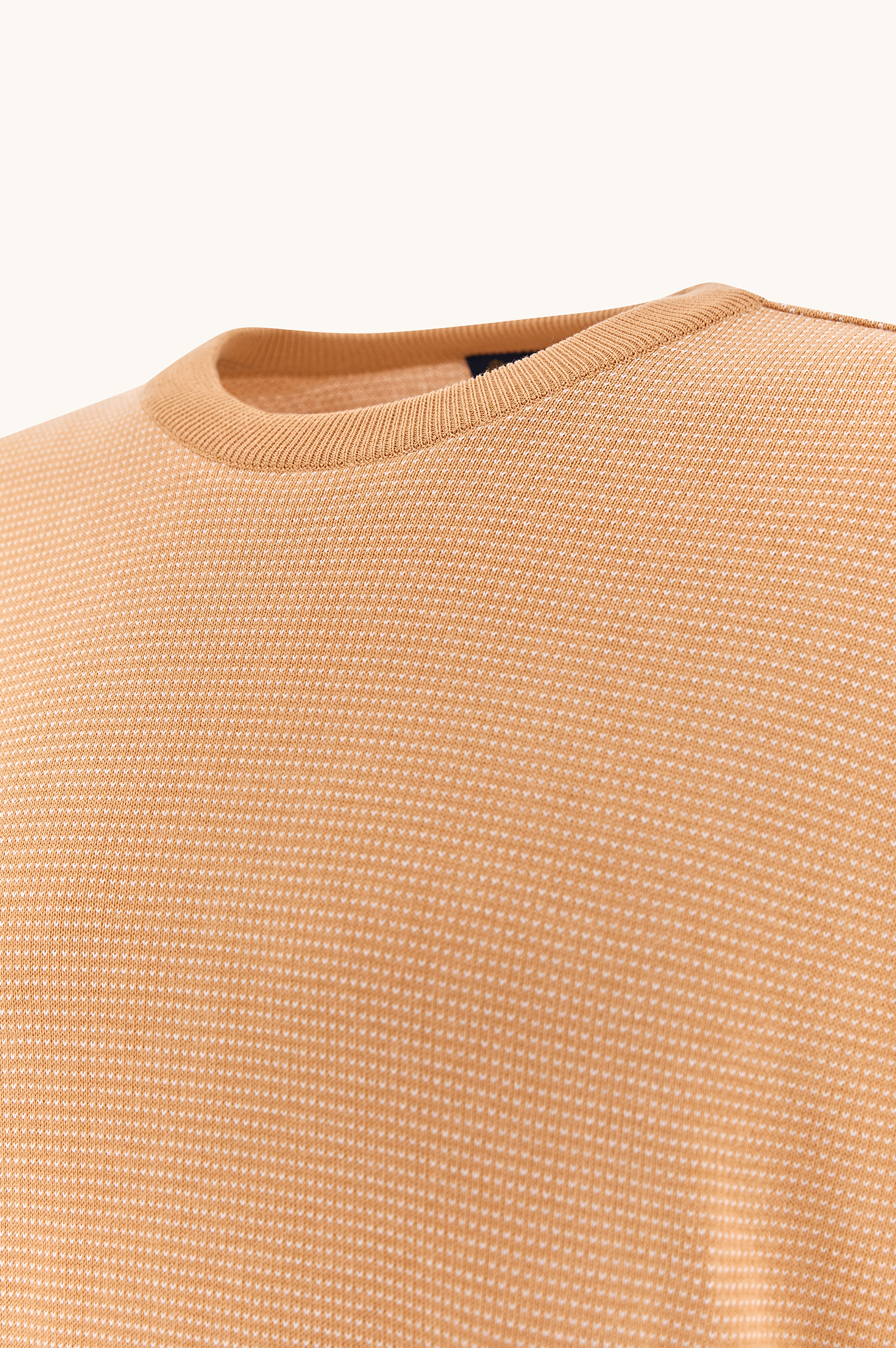 Pull &agrave; col rond en soie et coton avec d&eacute;tails en daim Aqualeather image number 7