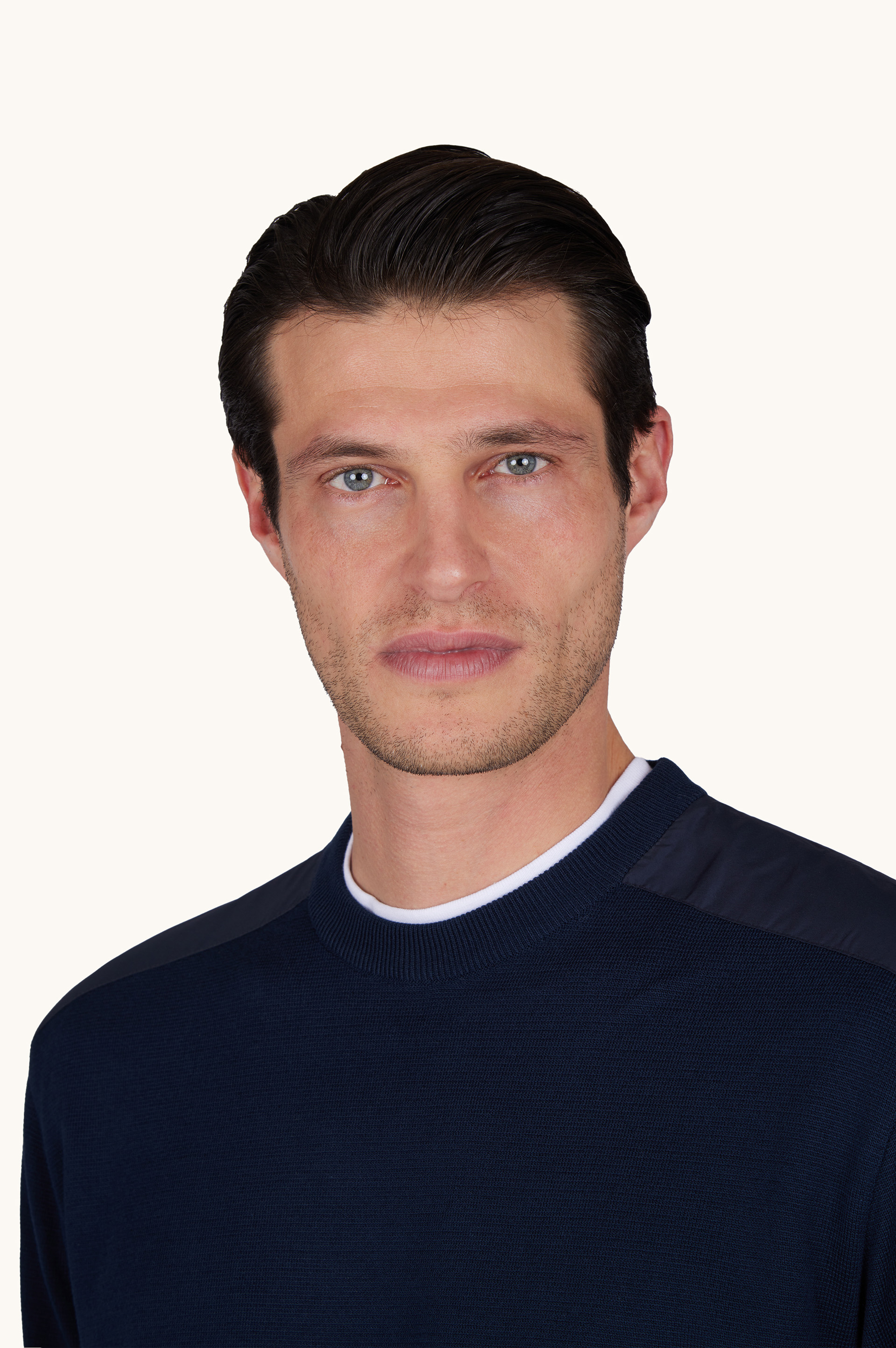 Crew‑neck sweater in Piuma cotton with technical fabric details image number 4