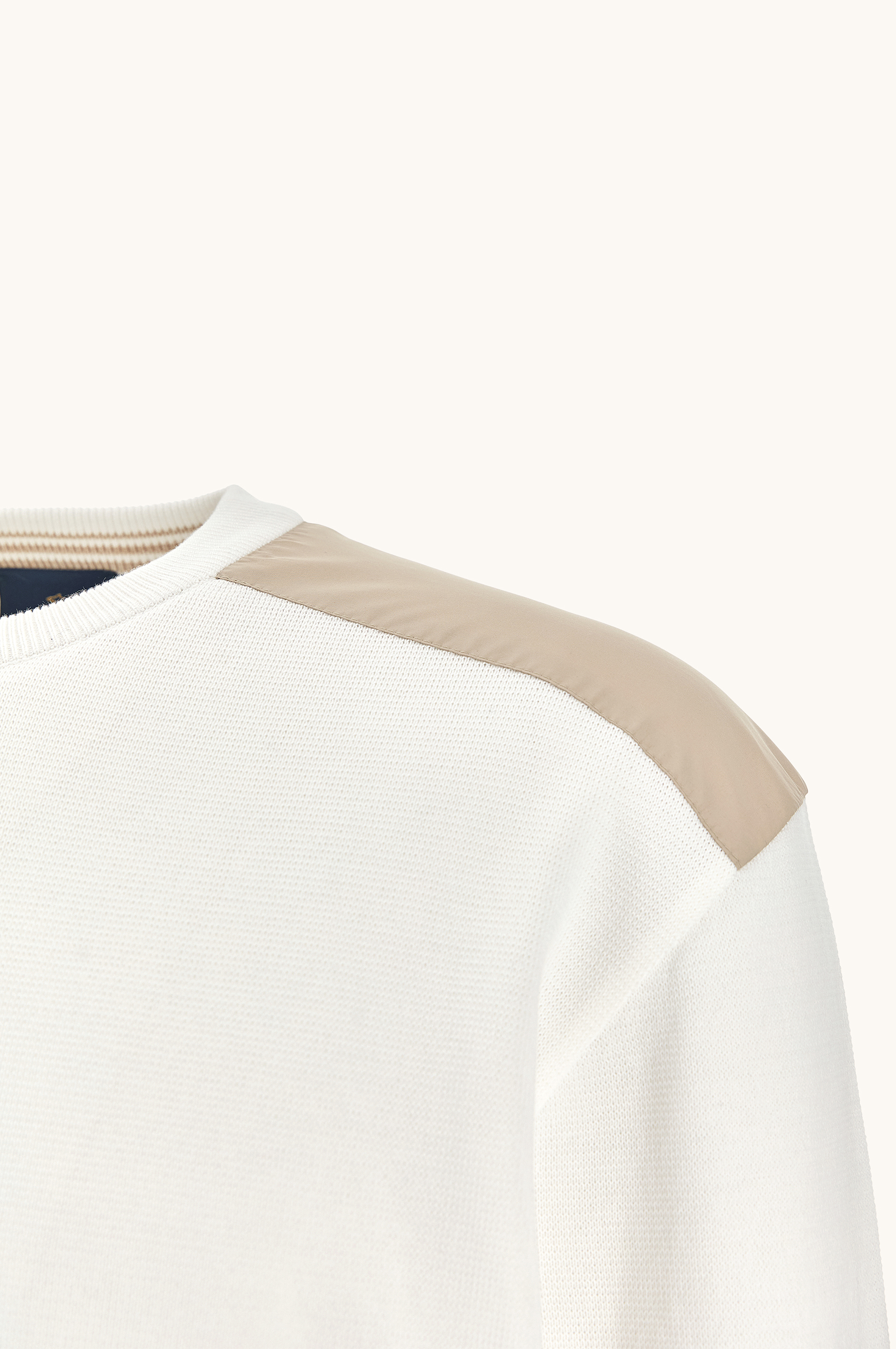 Crew‑neck sweater in Piuma cotton with technical fabric details image number 7