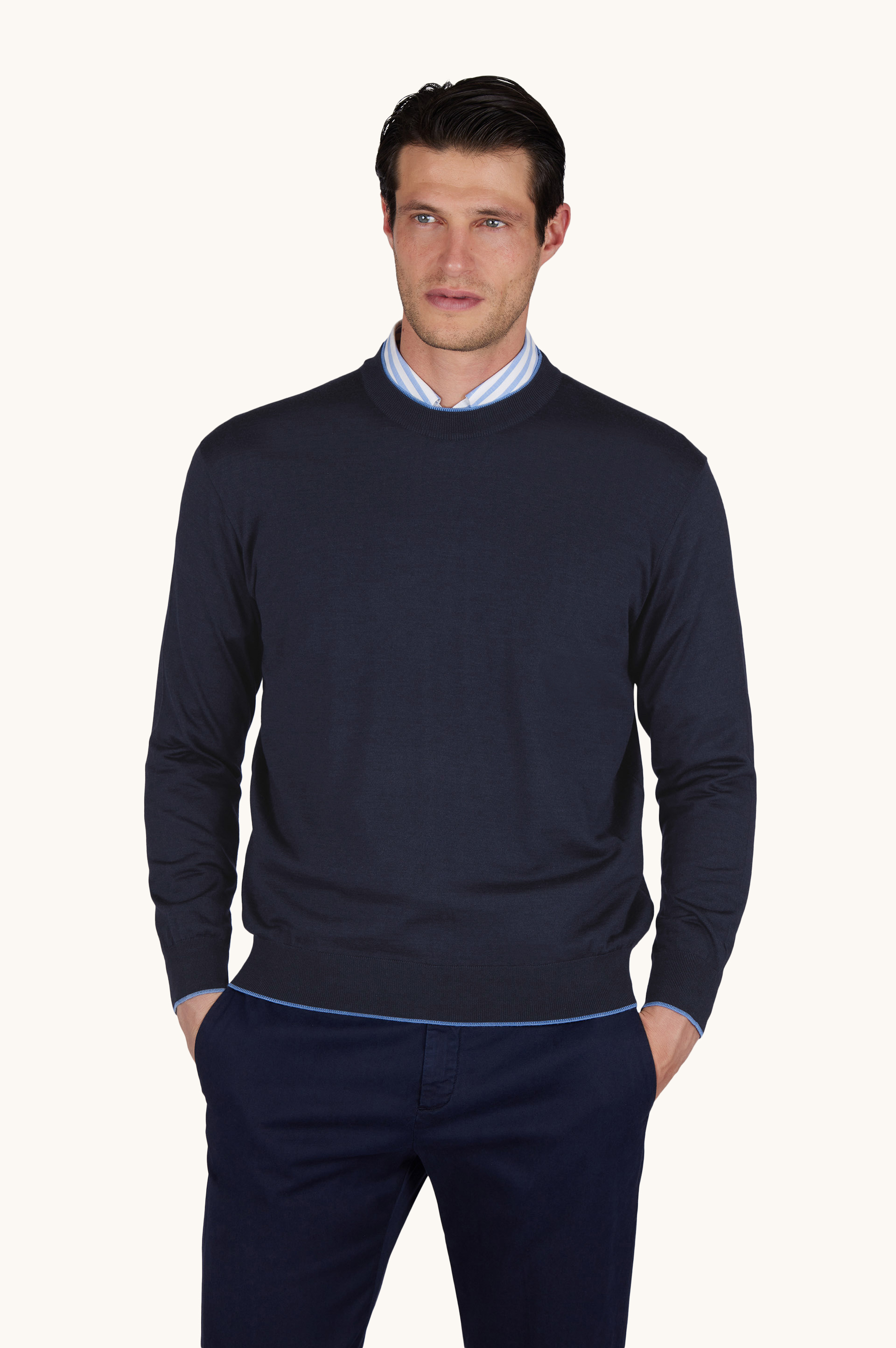 羊毛丝绸圆领针织衫配双层双色领口 image number 0