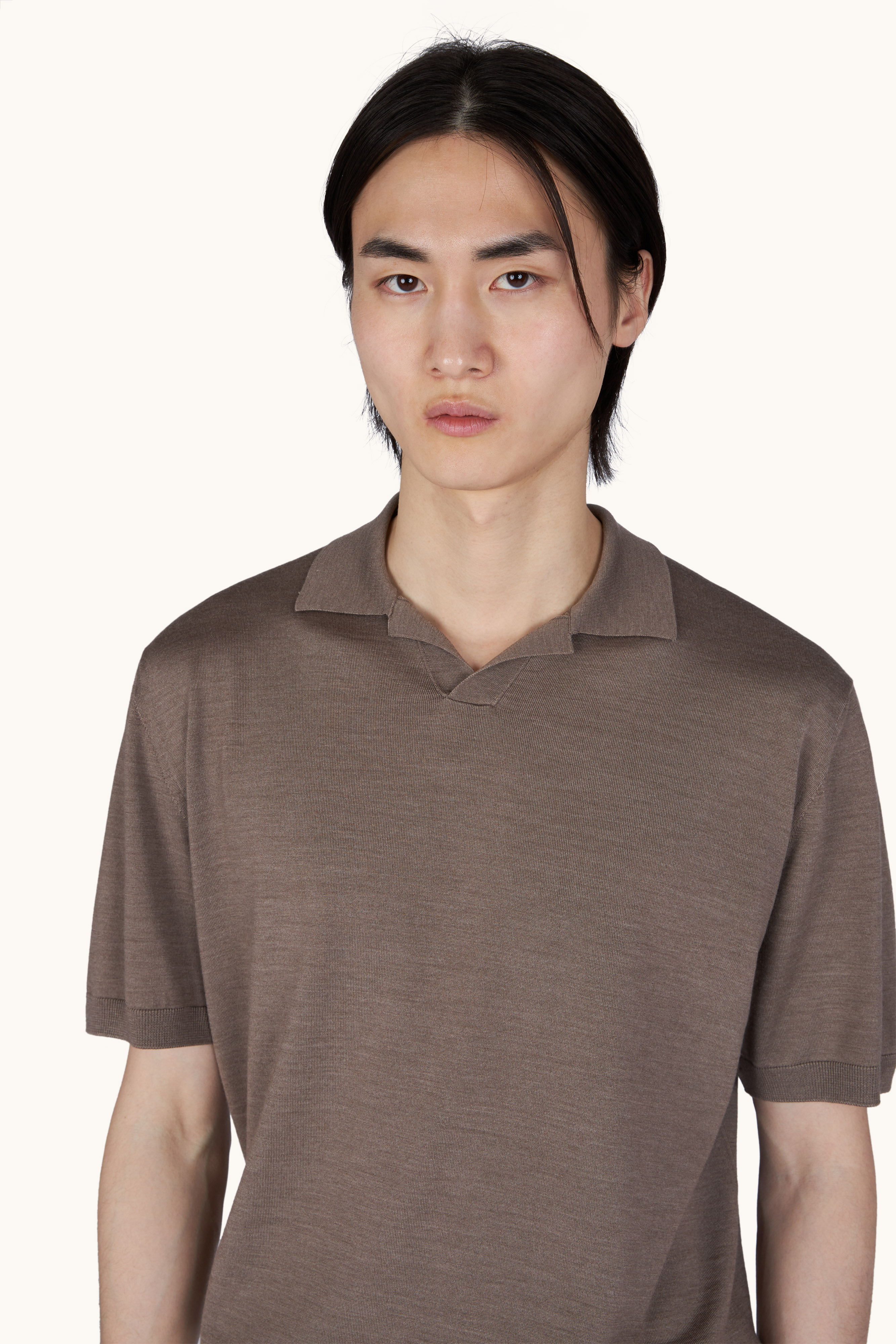 Open‑collar polo in wool and silk image number 4