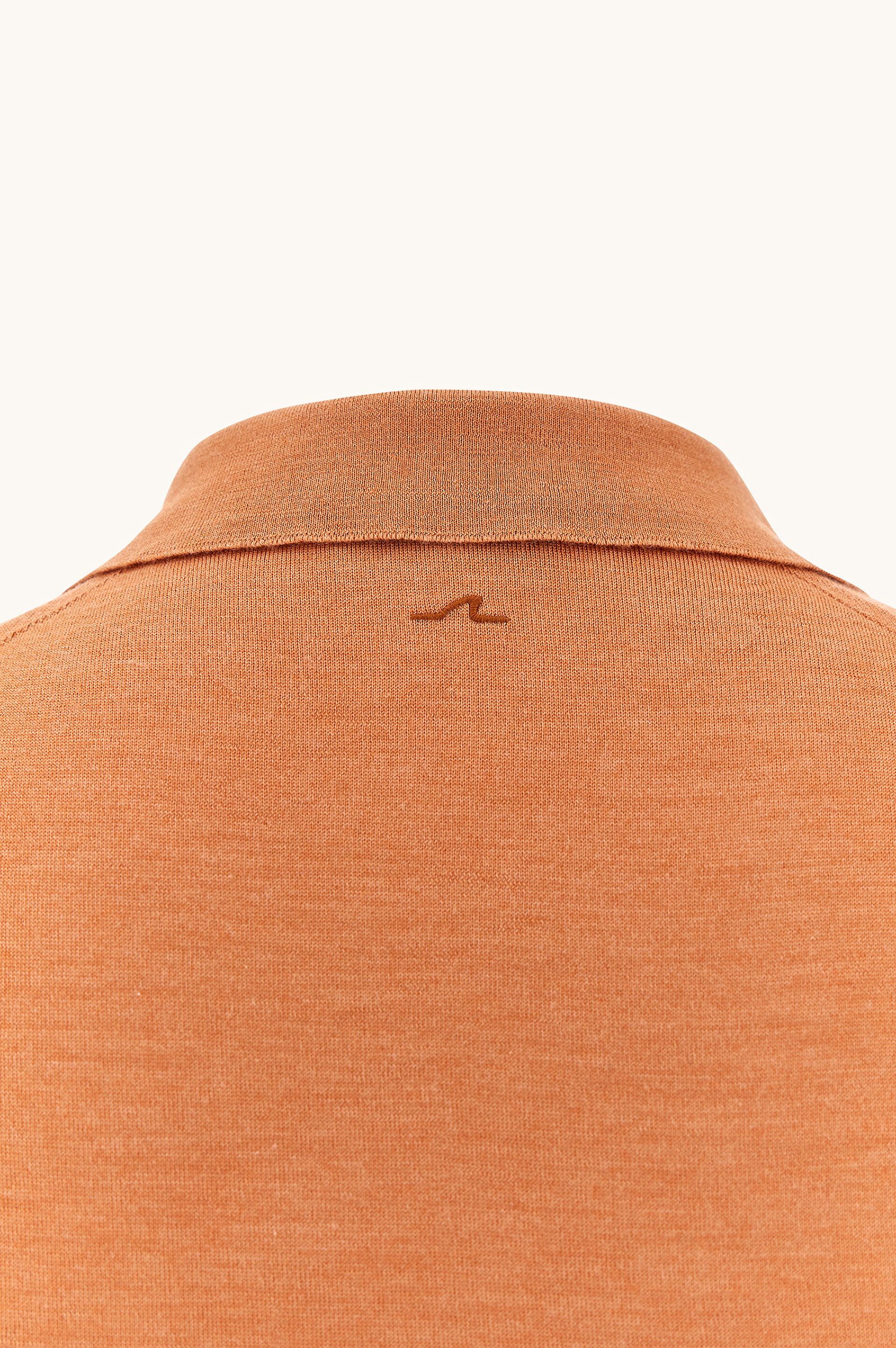 Open‑collar polo in wool and silk image number 8