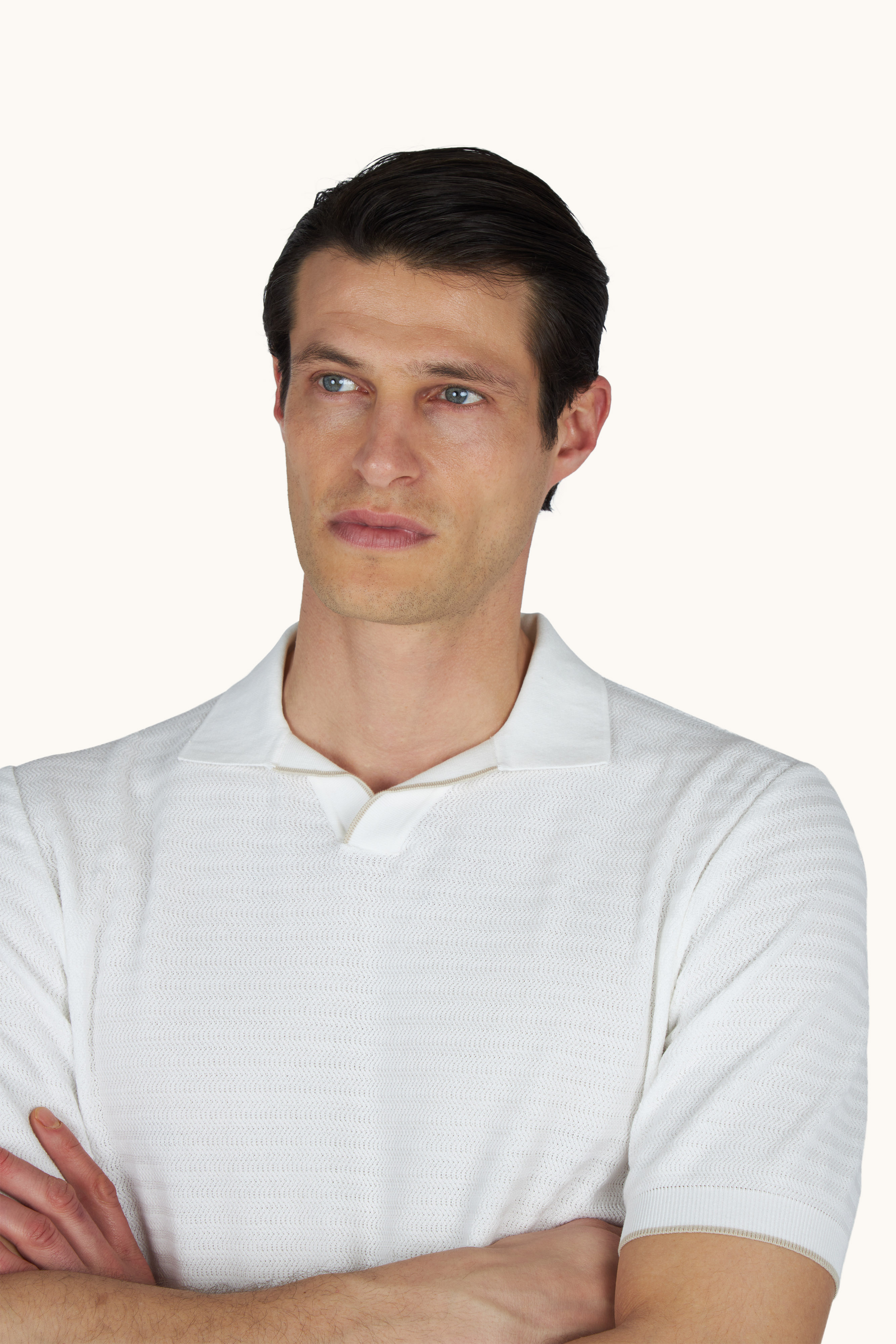 Open‑collar polo in Piuma cotton image number 4