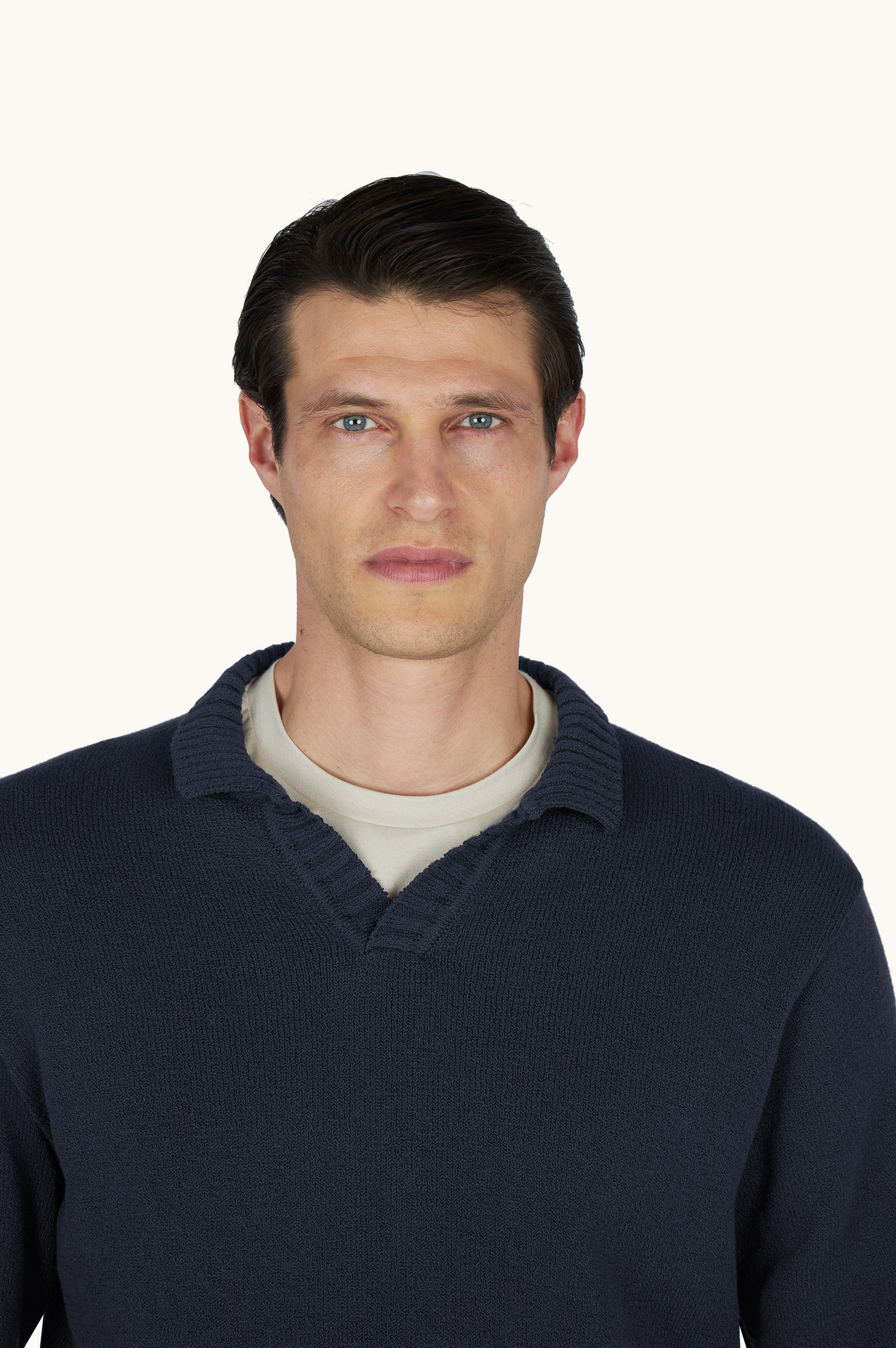 Jersey de cuello abierto en algod&oacute;n boucl&eacute; image number 4