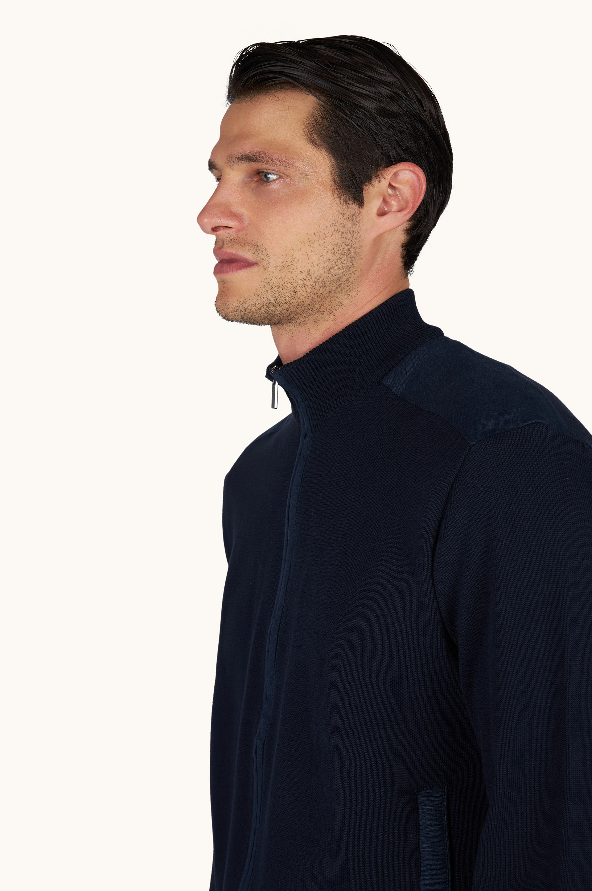 Pull zipp&eacute; en coton Fresco avec d&eacute;tails en lin image number 3