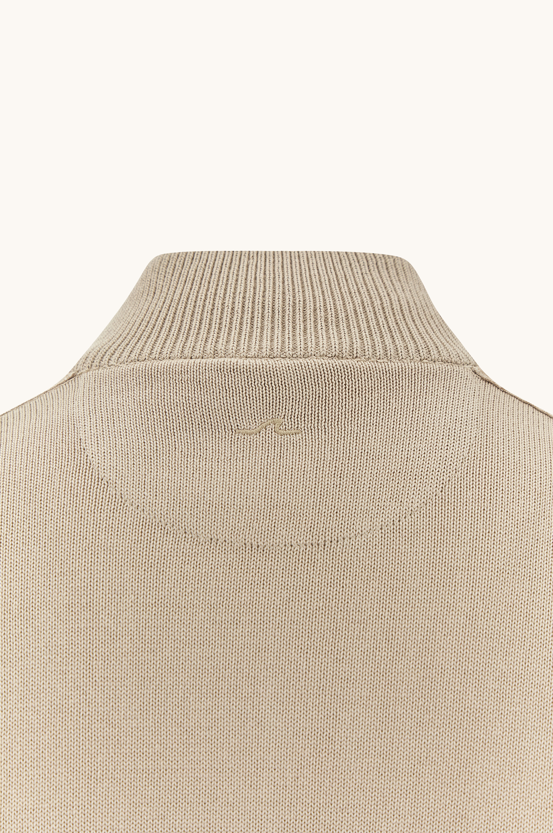 Zip‑up sweater in Fresco cotton with linen details image number 8