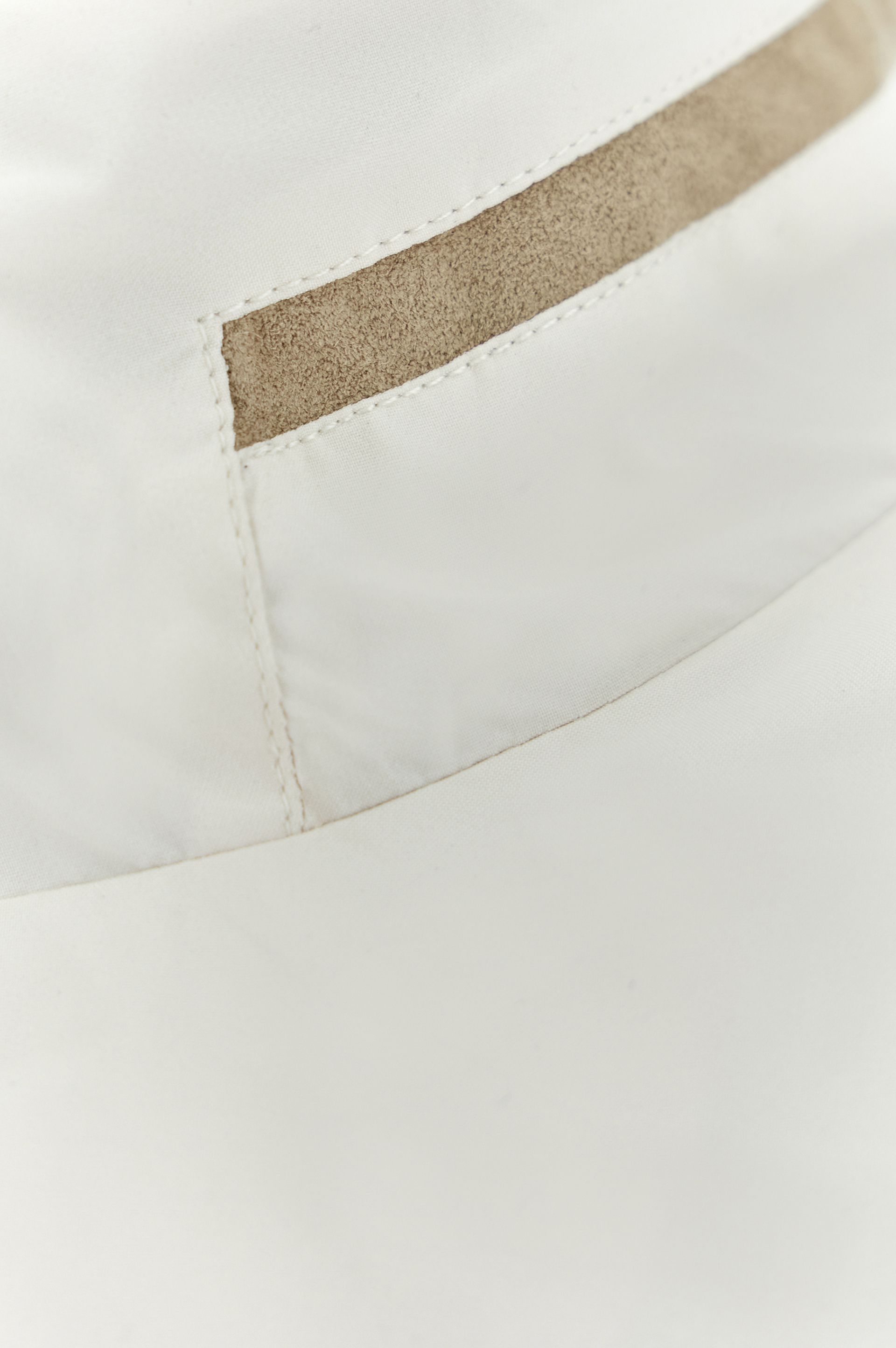 Hybrid in Summer Wool and Typhoon&reg; Platinum image number 9