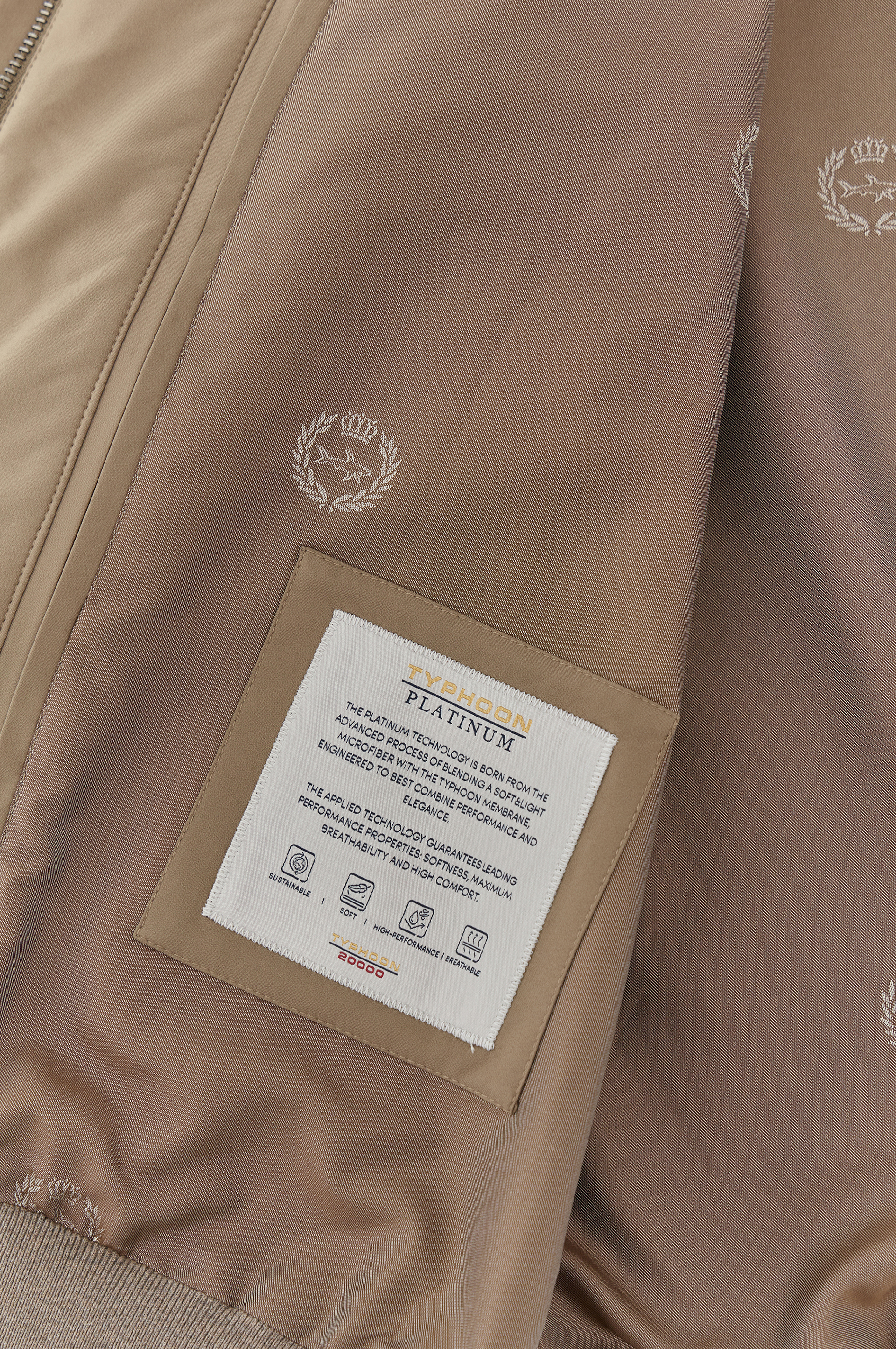 Hybrid in silk and cotton with Typhoon&reg; Platinum image number 13