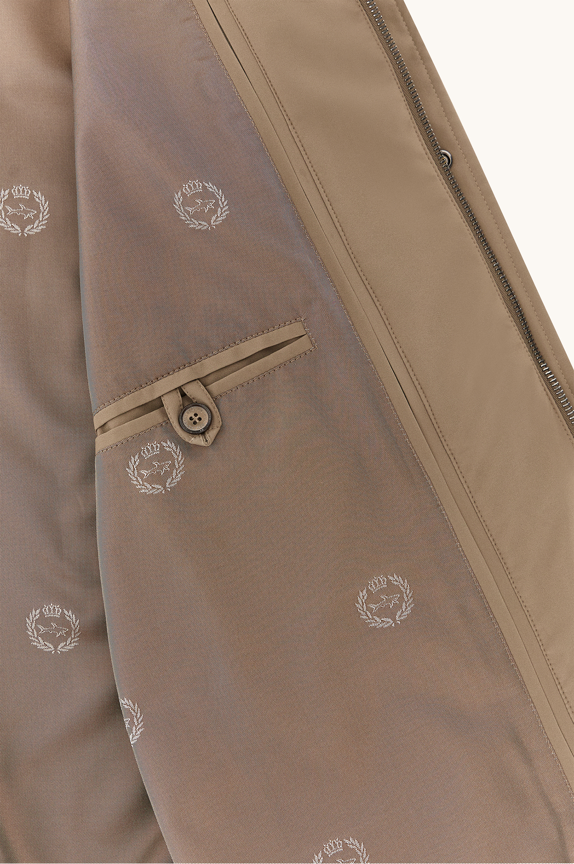 Hybrid in silk and cotton with Typhoon&reg; Platinum image number 14