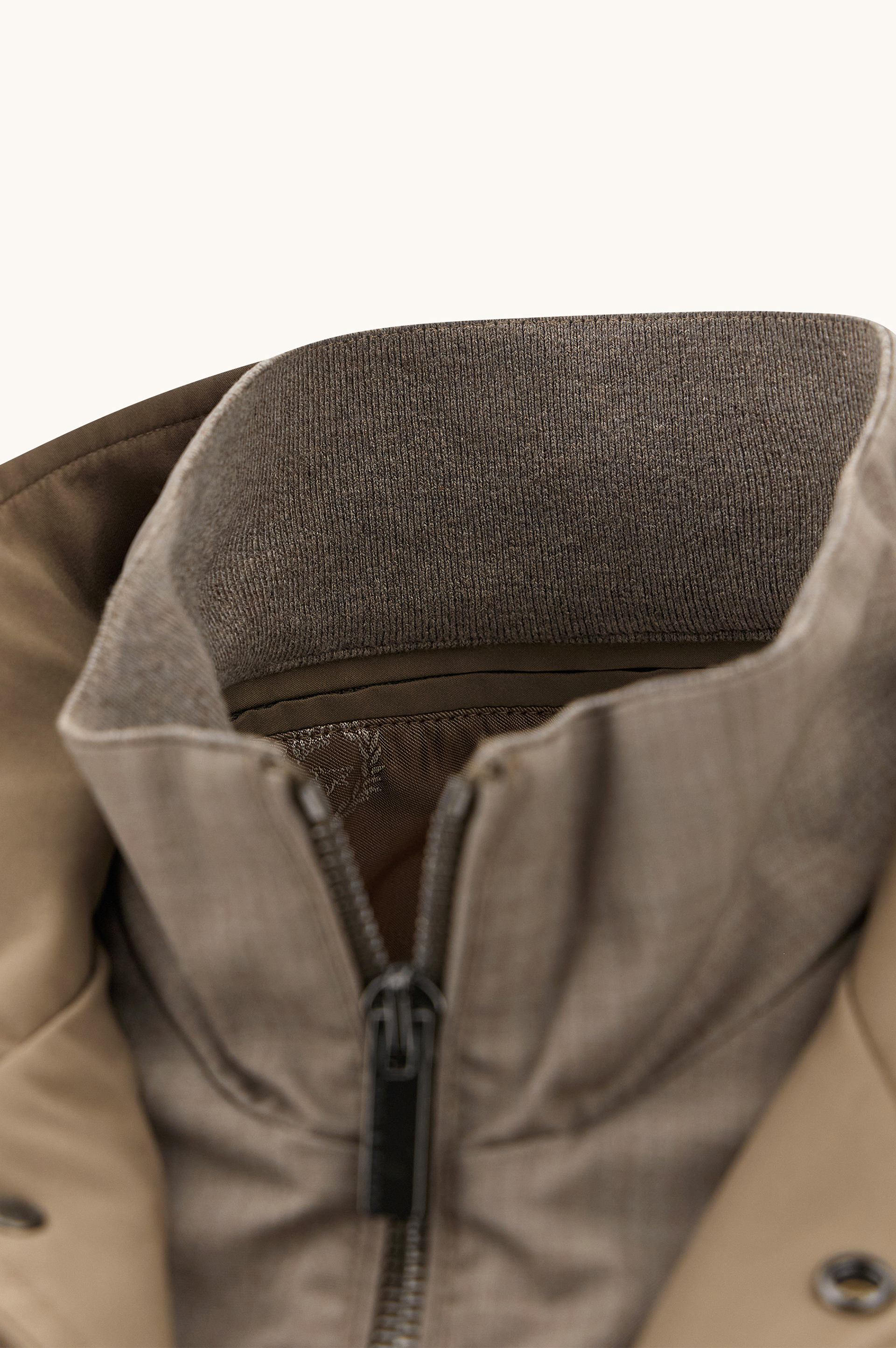 Hybrid in silk and cotton with Typhoon&reg; Platinum image number 11