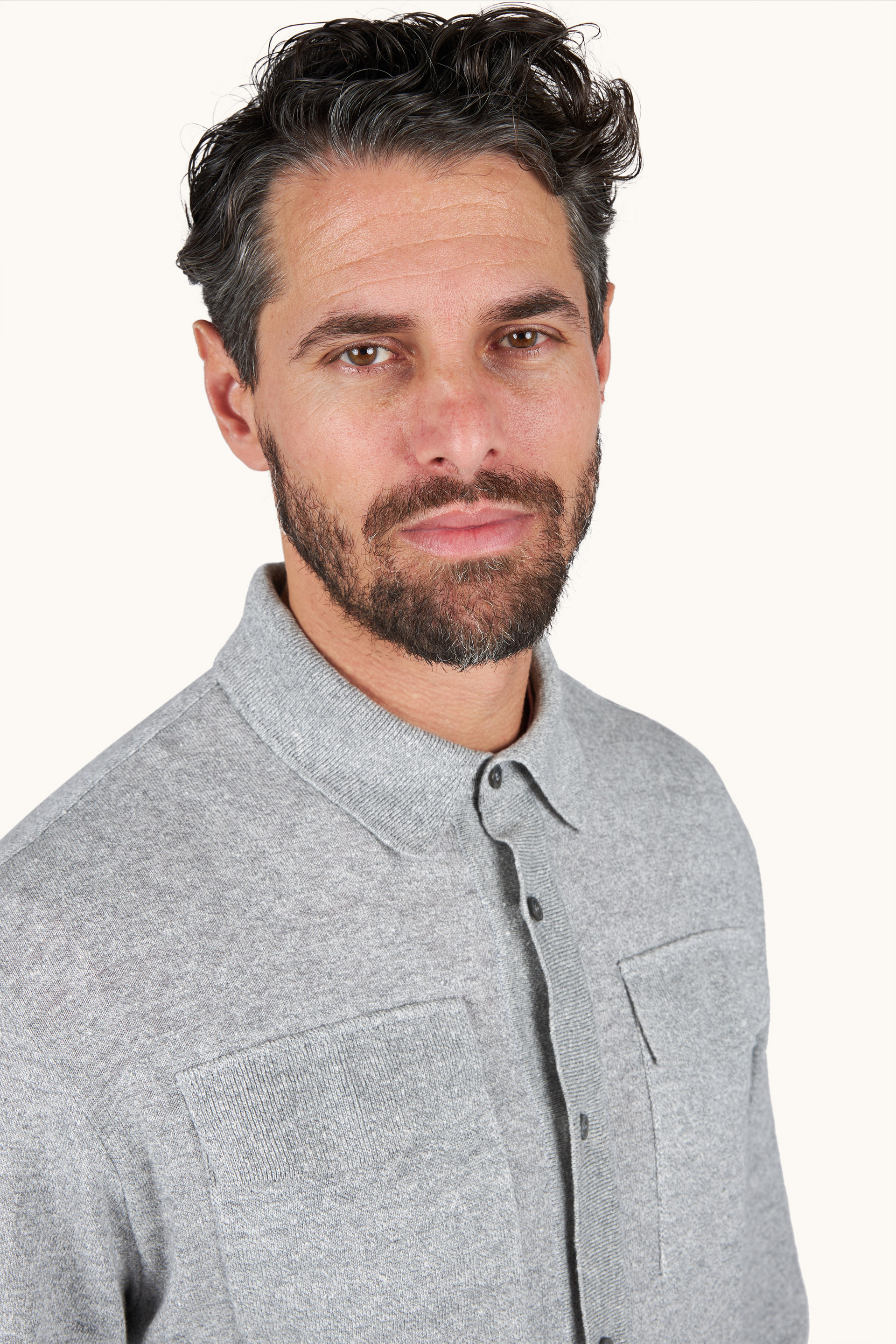 Sobrecamisa en lino y algod&oacute;n Urukai image number 5