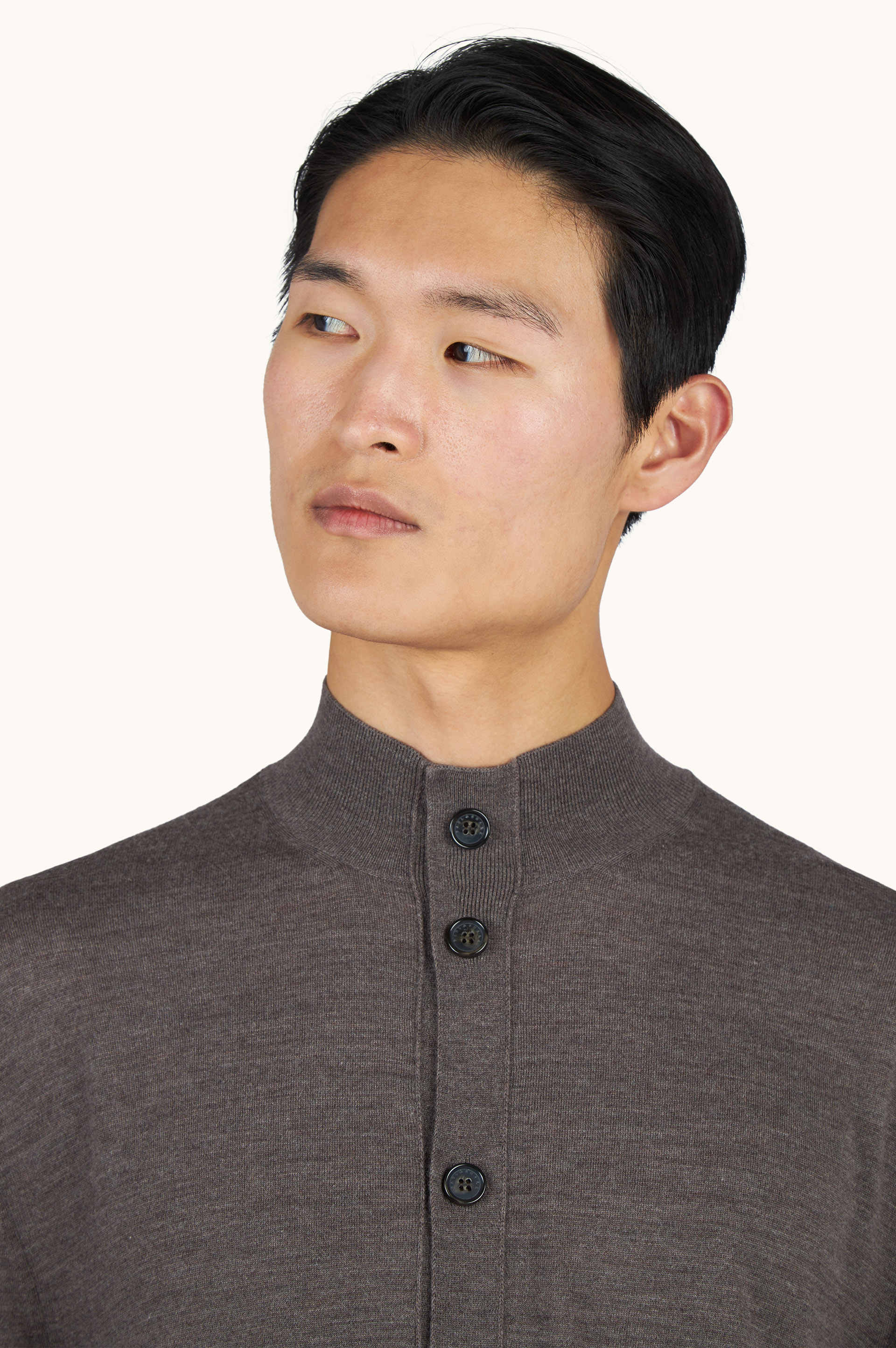 C&aacute;rdigan en lana merino superfina 140'S image number 4