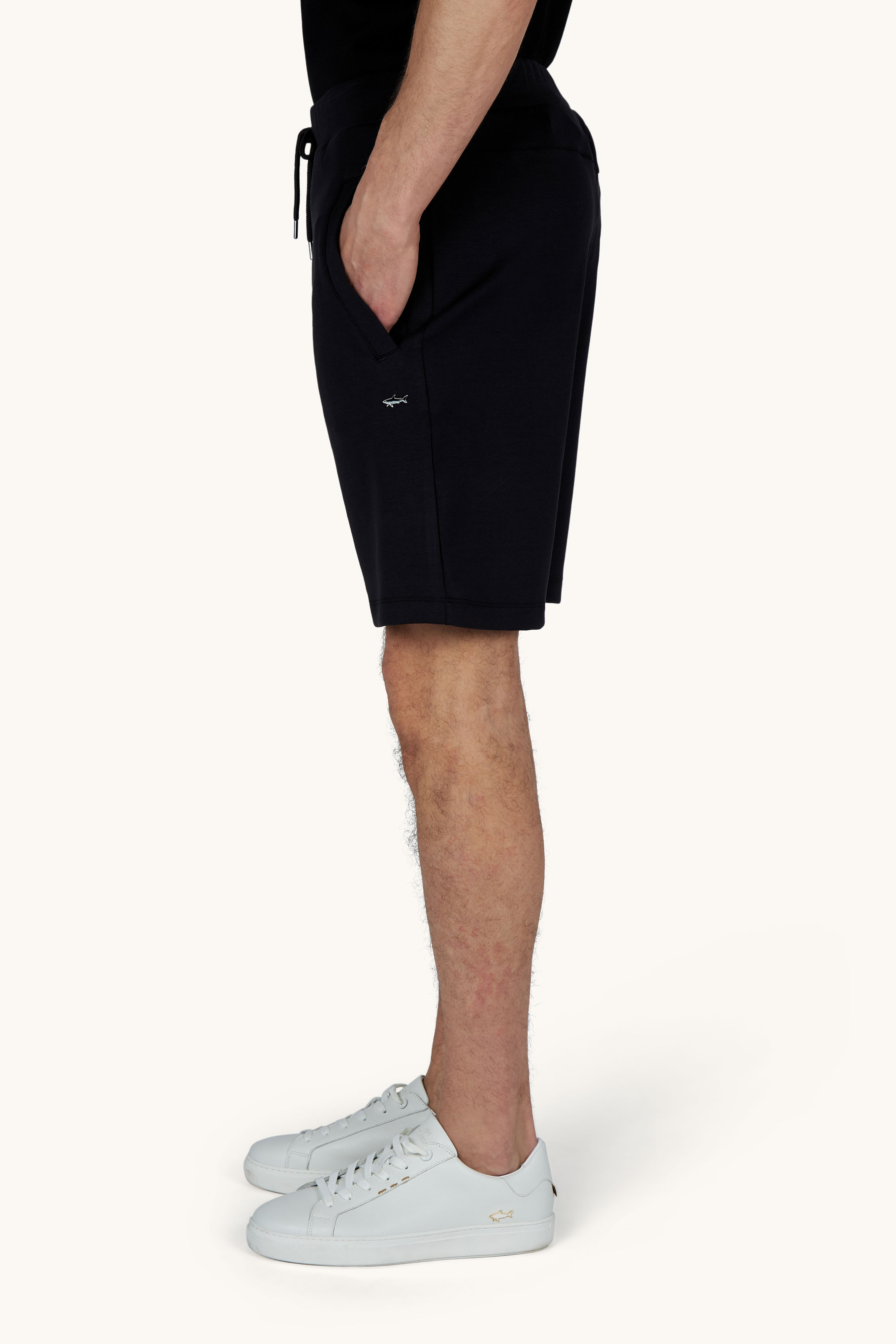 Bermuda sweatshorts in Active Fleece cotton image number 7