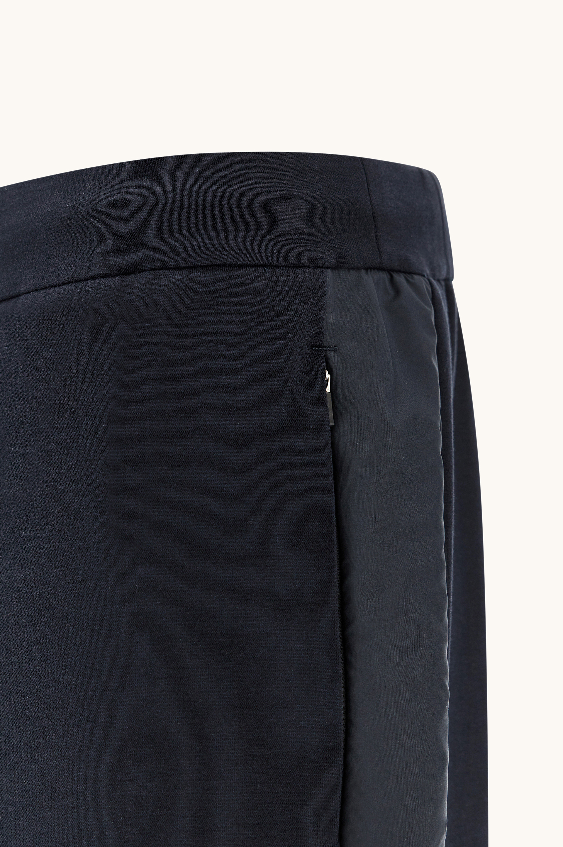 Sport pants in Active Fleece with microfiber details image number 5