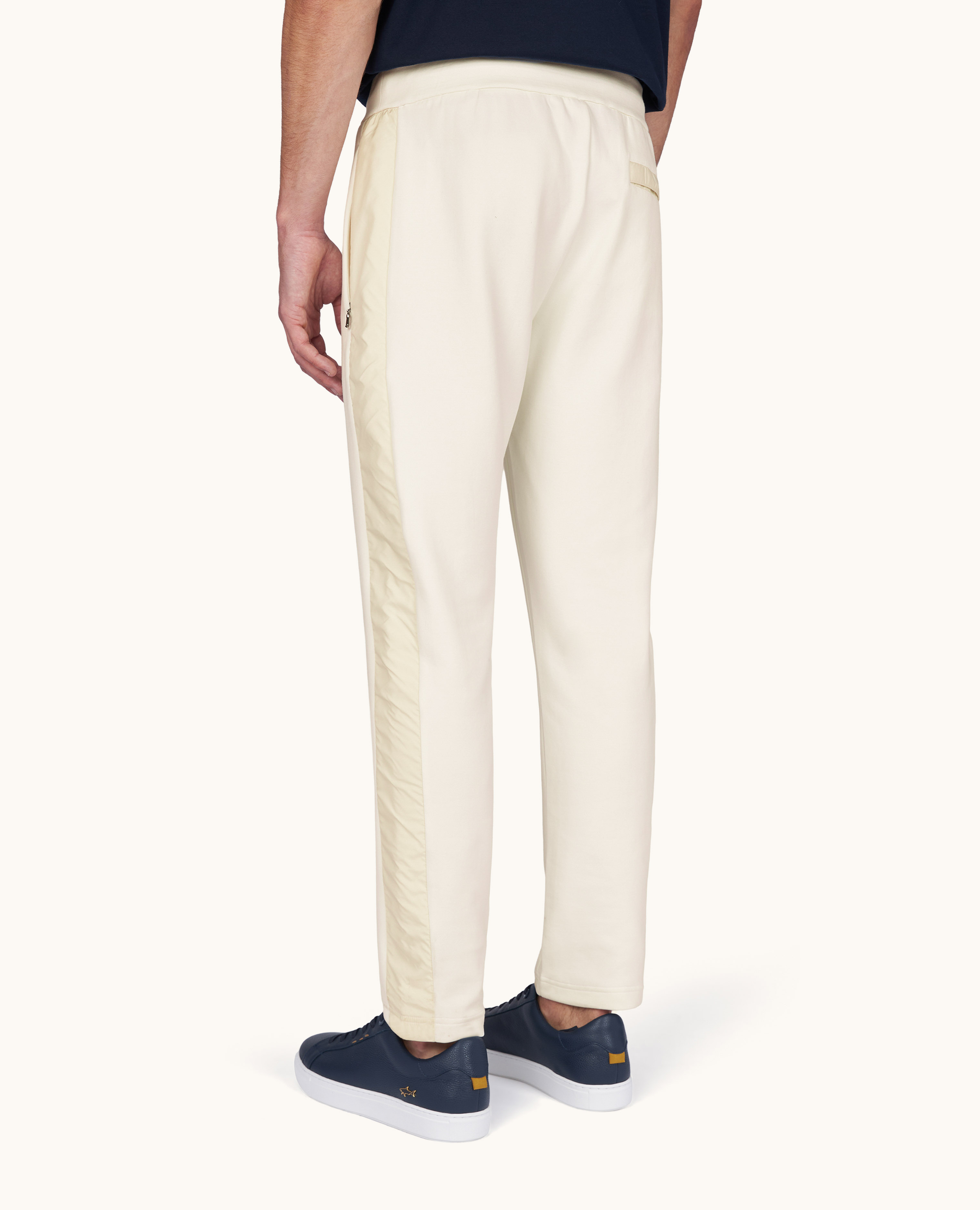 Pantalone sportivo in Active Fleece con dettagli in microfibra image number 2