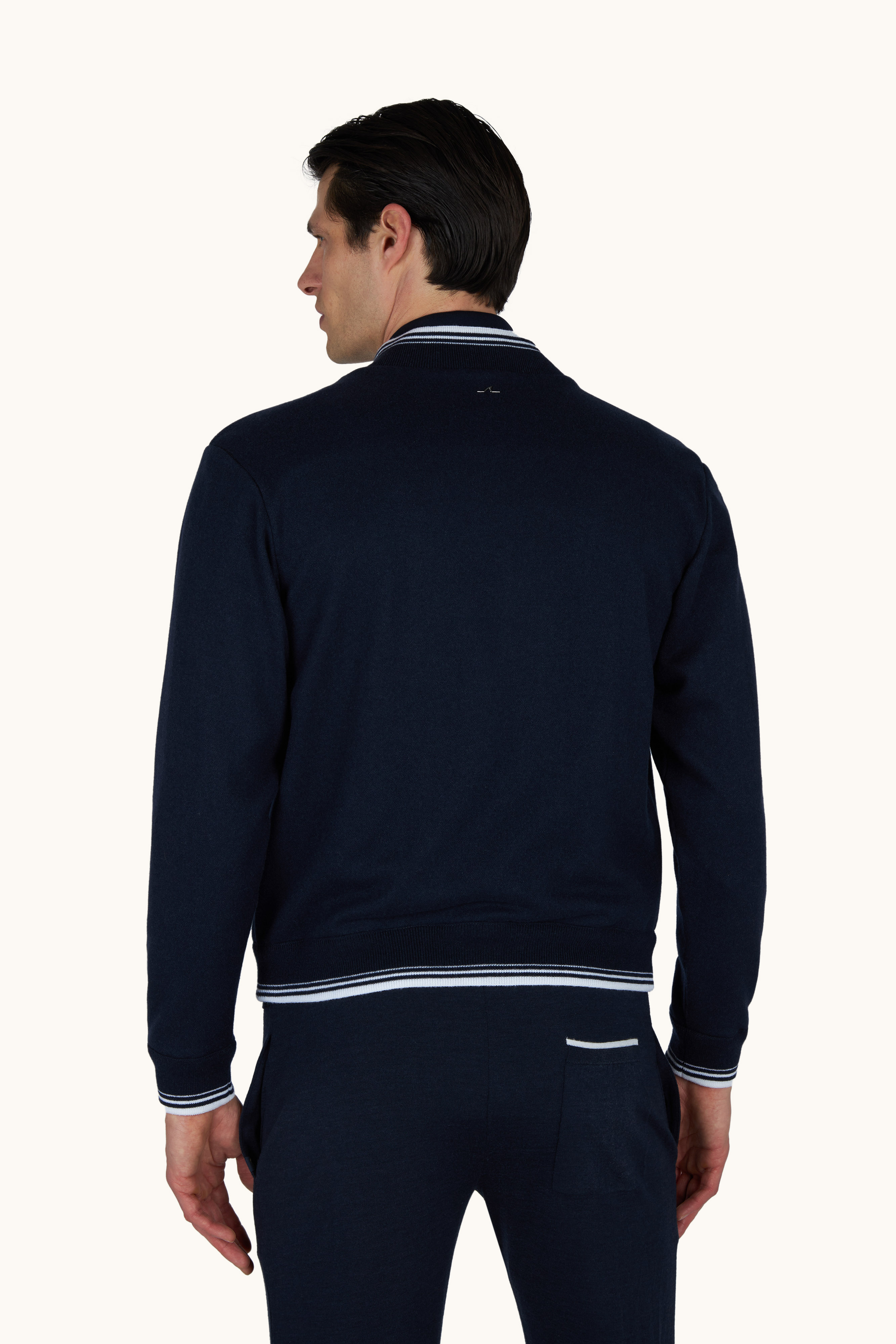 Bomber in cashmere image number 3