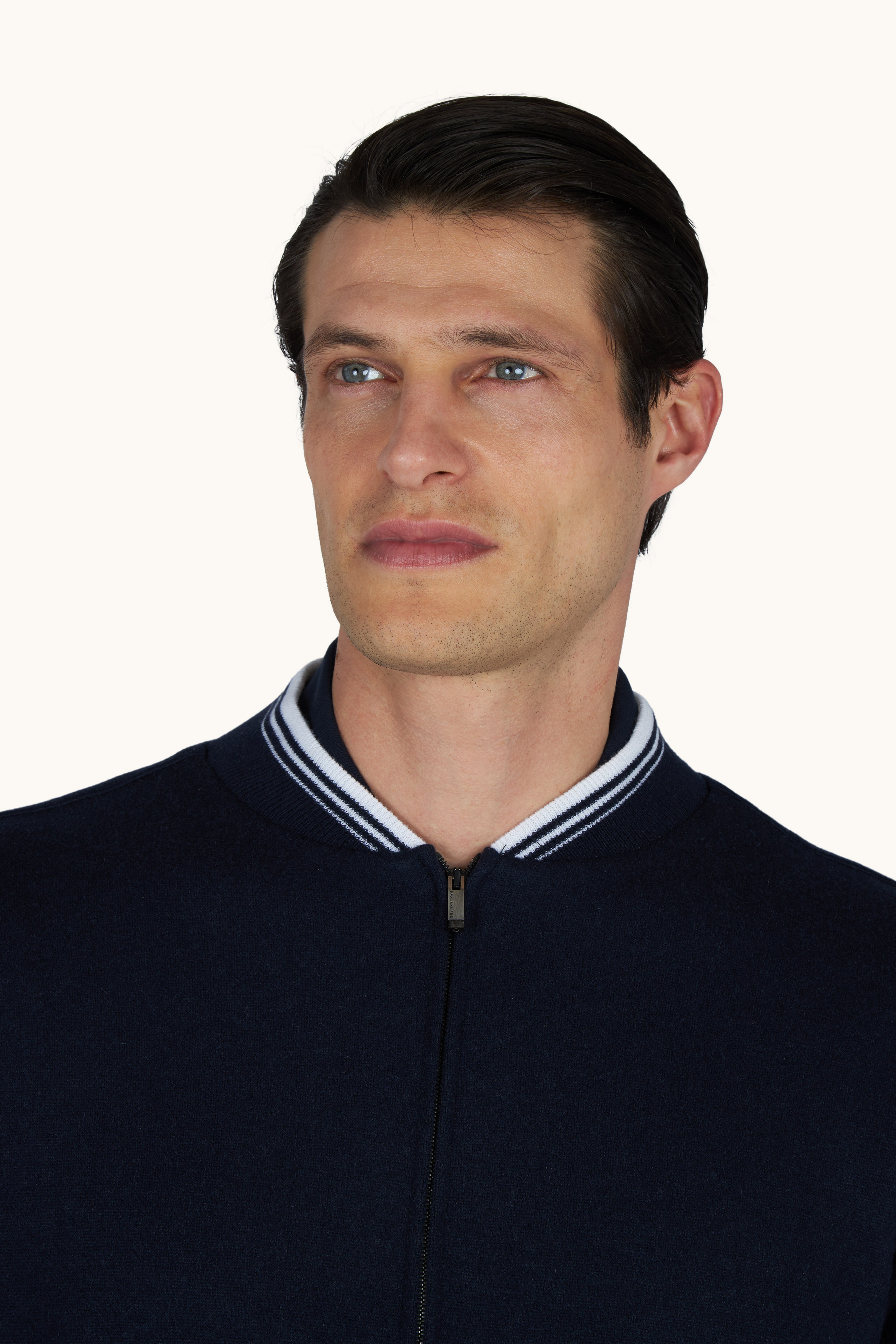 Bomber in cashmere image number 4