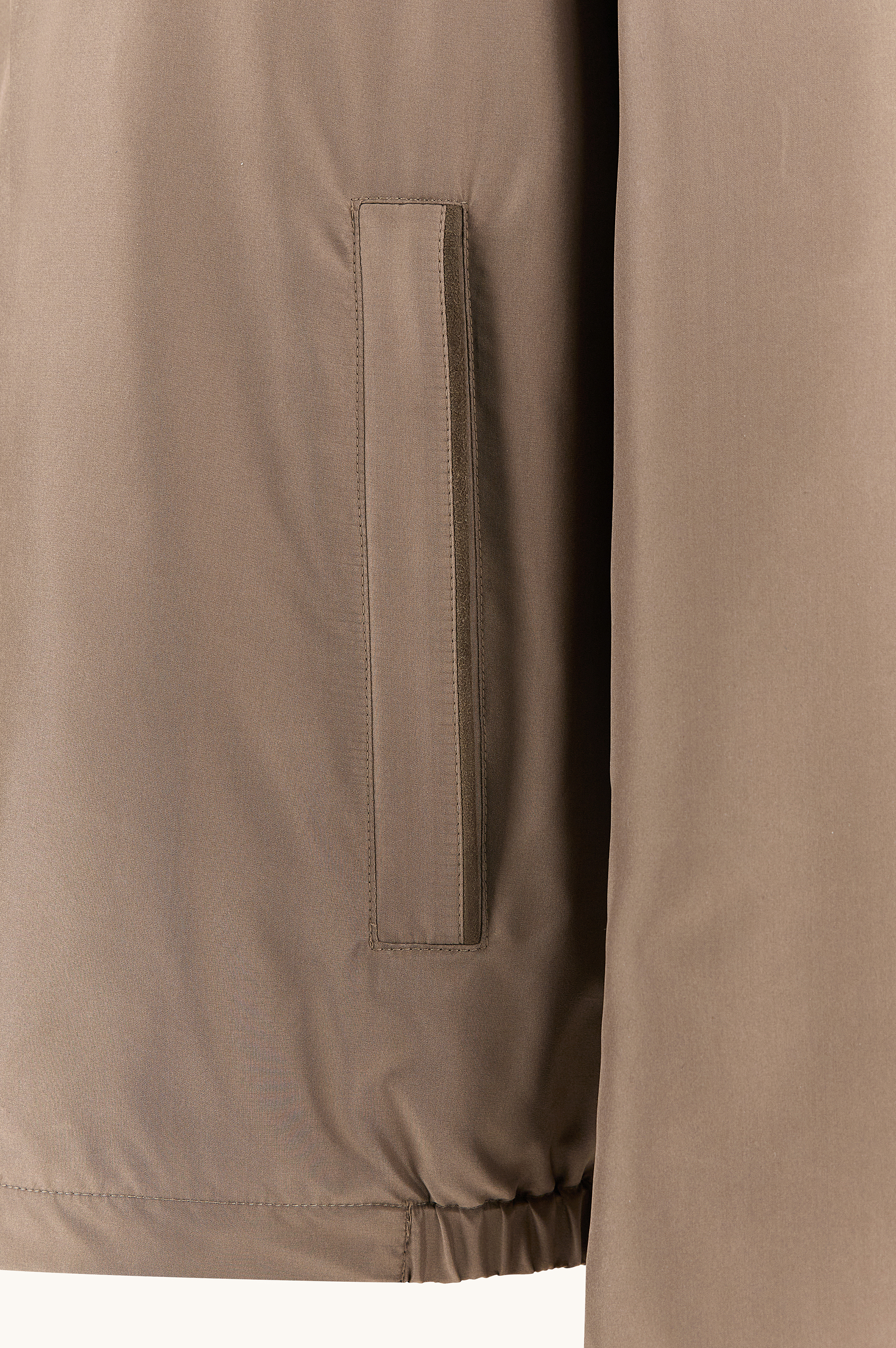 سترة بومبر Typhoon&reg; Silk مع تفاصيل من جلد الغزال Aqualeather image number 3