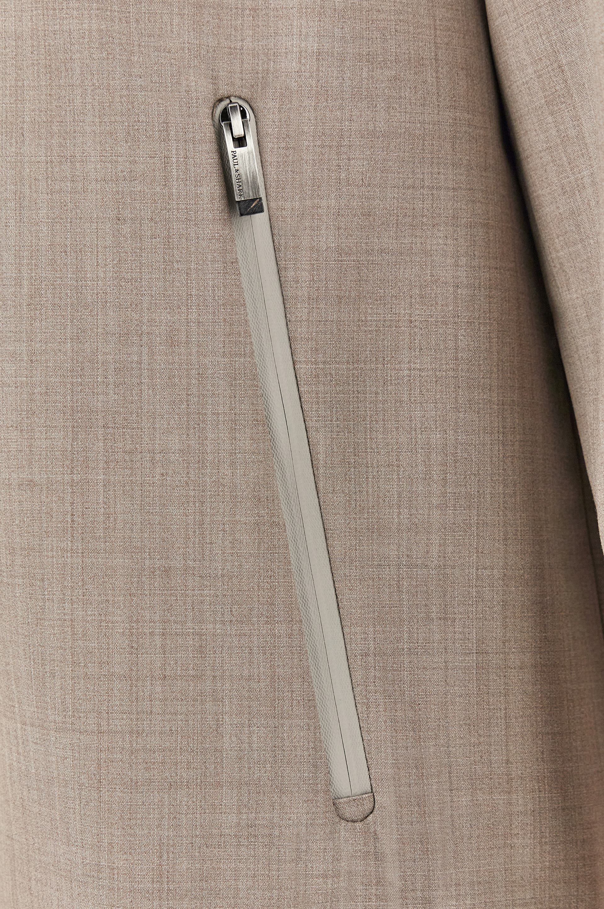 Blus&oacute;n en lana y seda image number 8