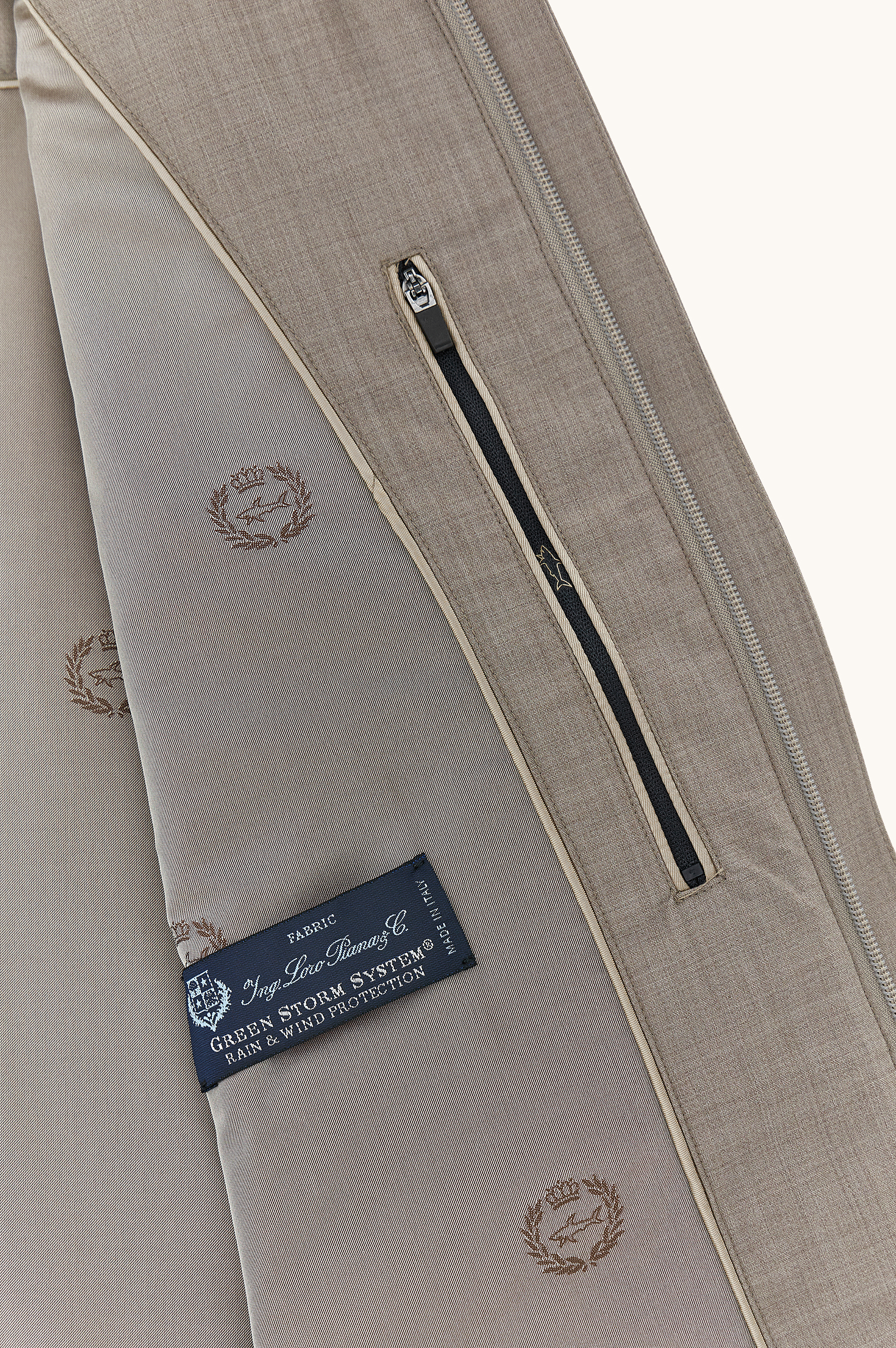 Blus&oacute;n en lana y seda image number 5