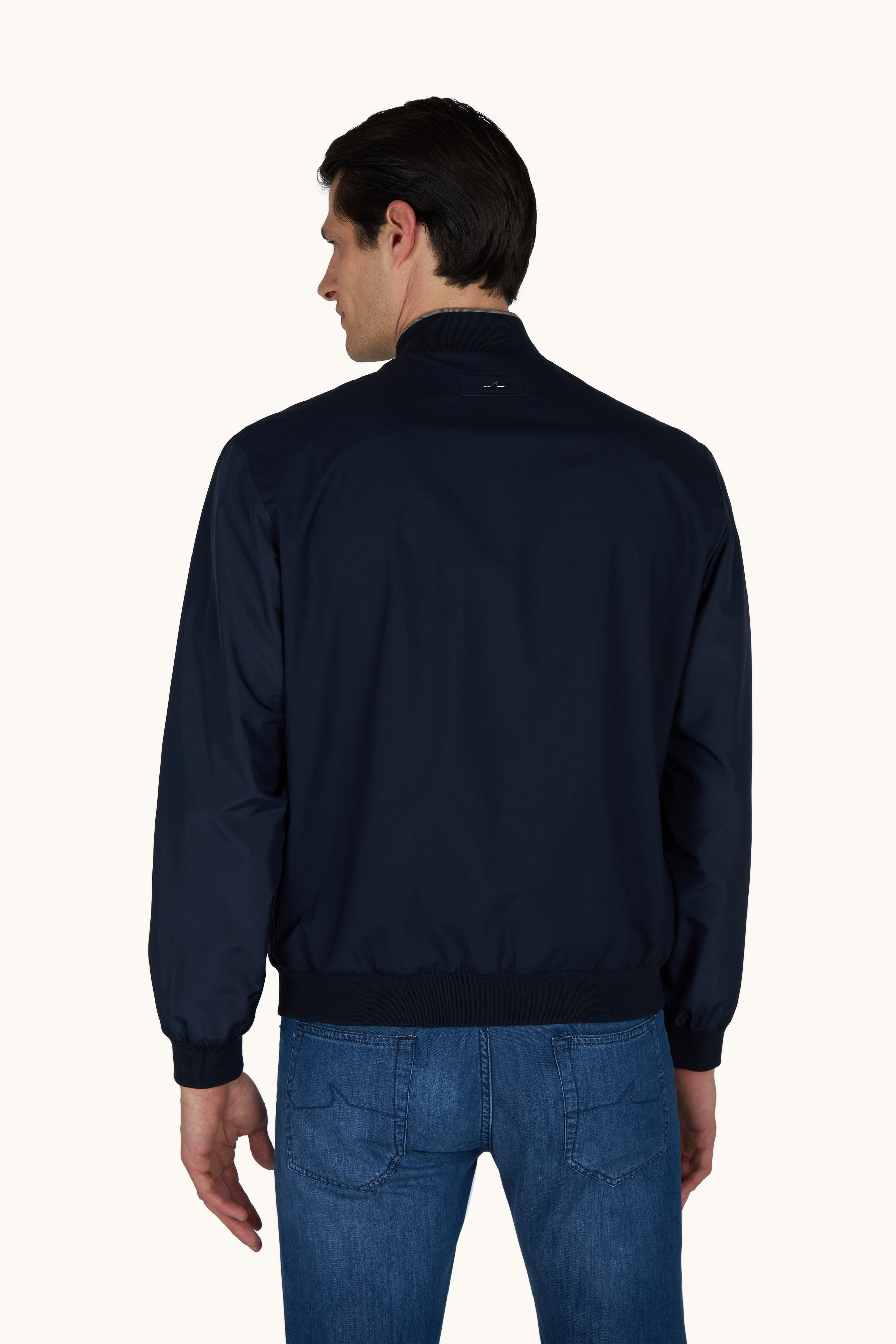 Bomber h&iacute;brido en lana y seda image number 3