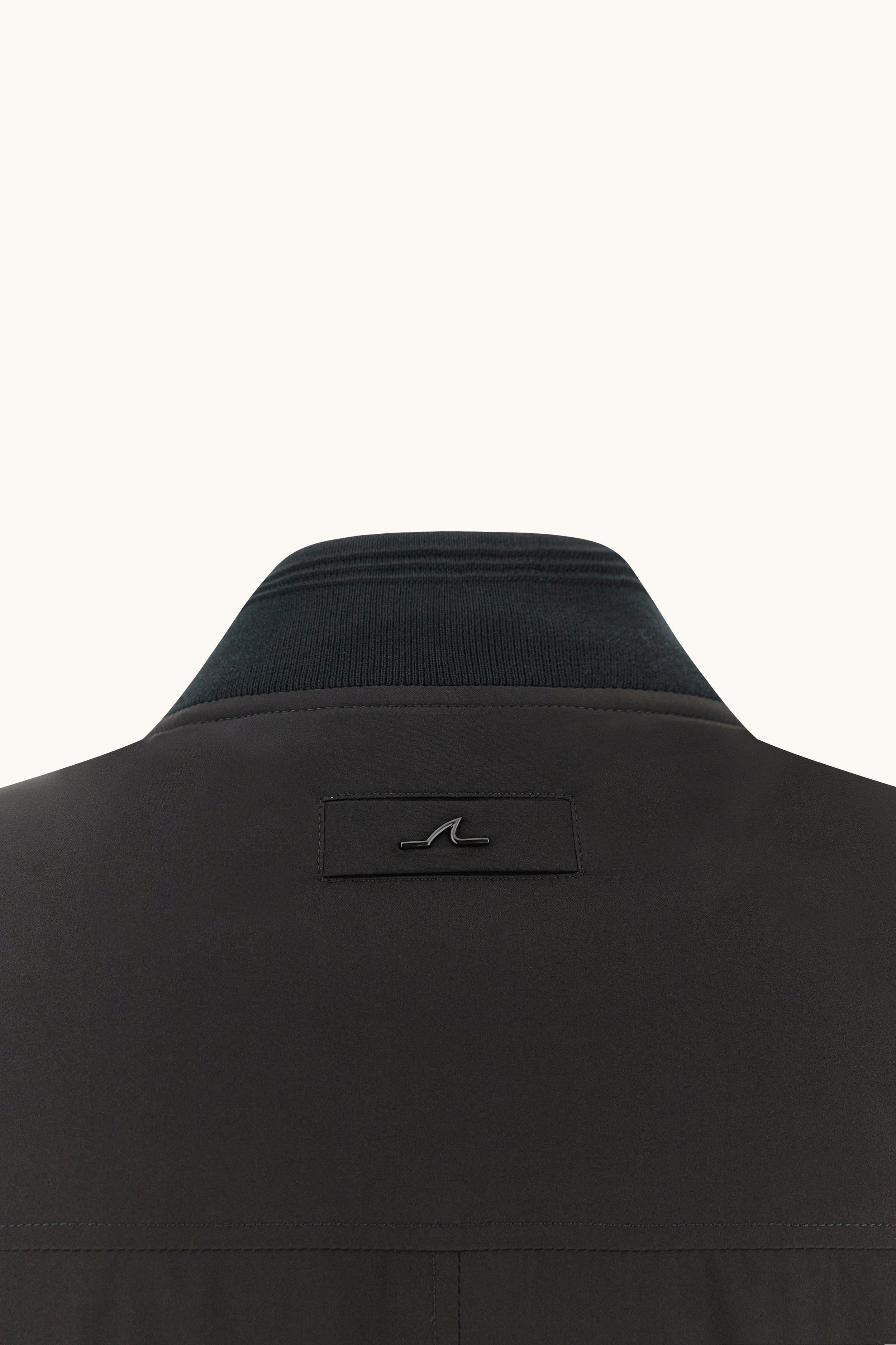 Bomber Typhoon&reg; Platinum image number 7