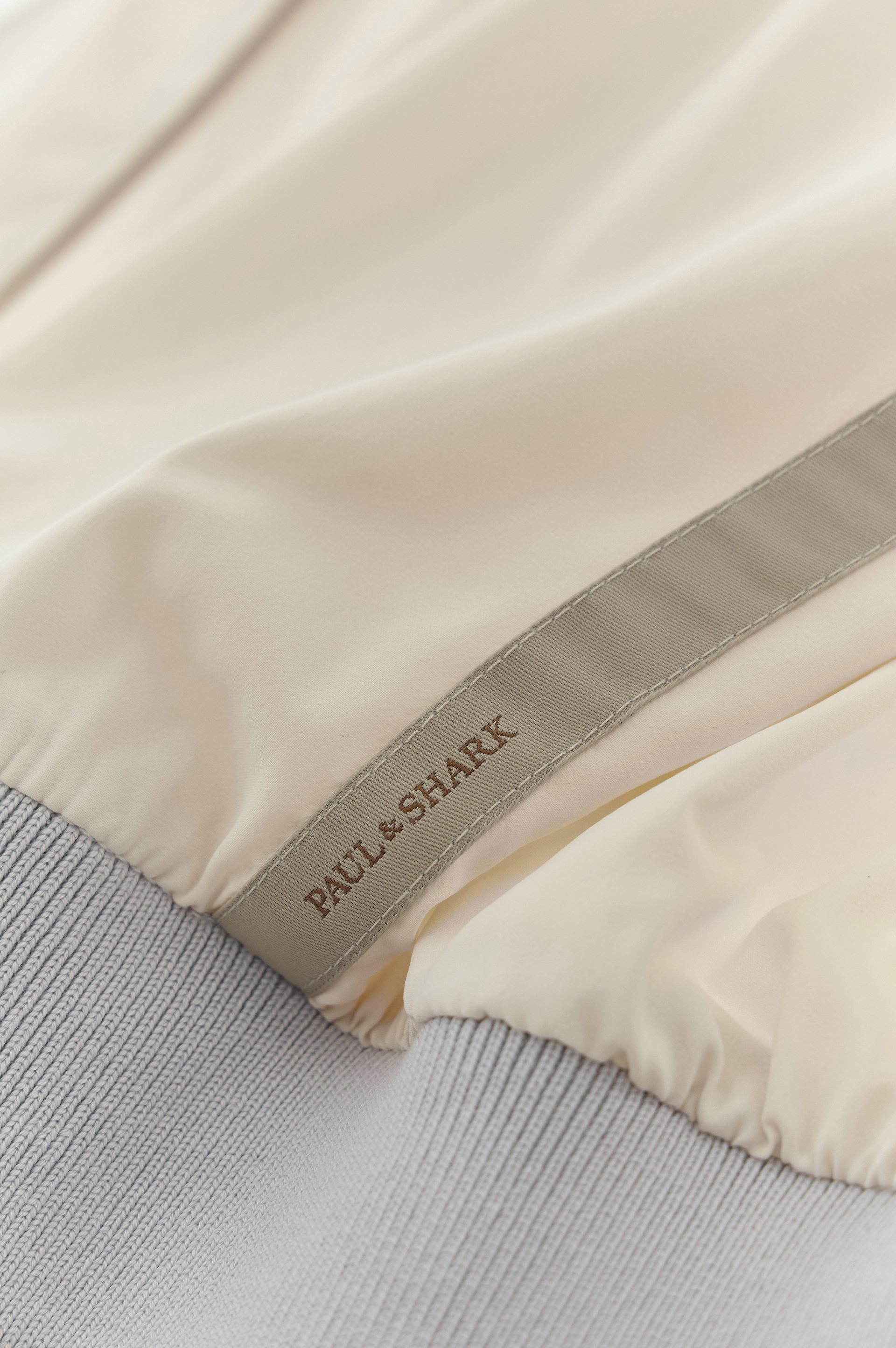 Typhoon&reg; Platinum bomber image number 4