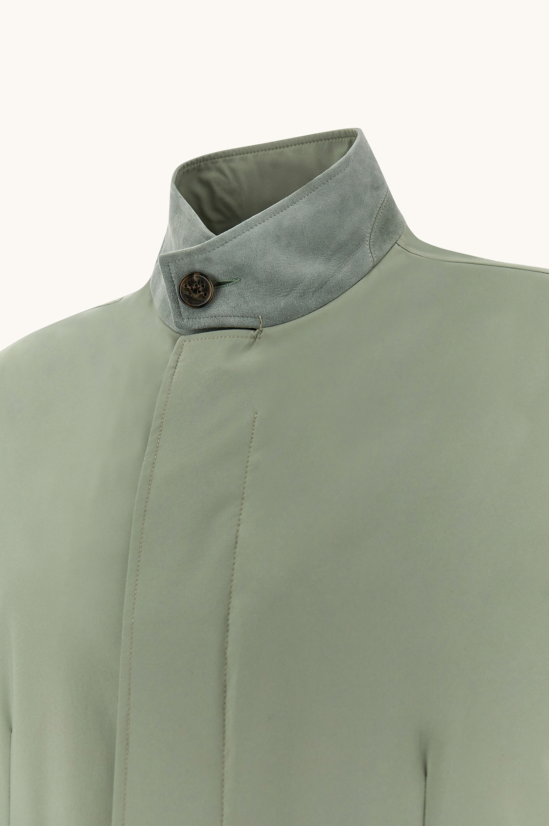 Typhoon&reg; Platinum短呢大衣，配Aqualeather麂皮细节 image number 5